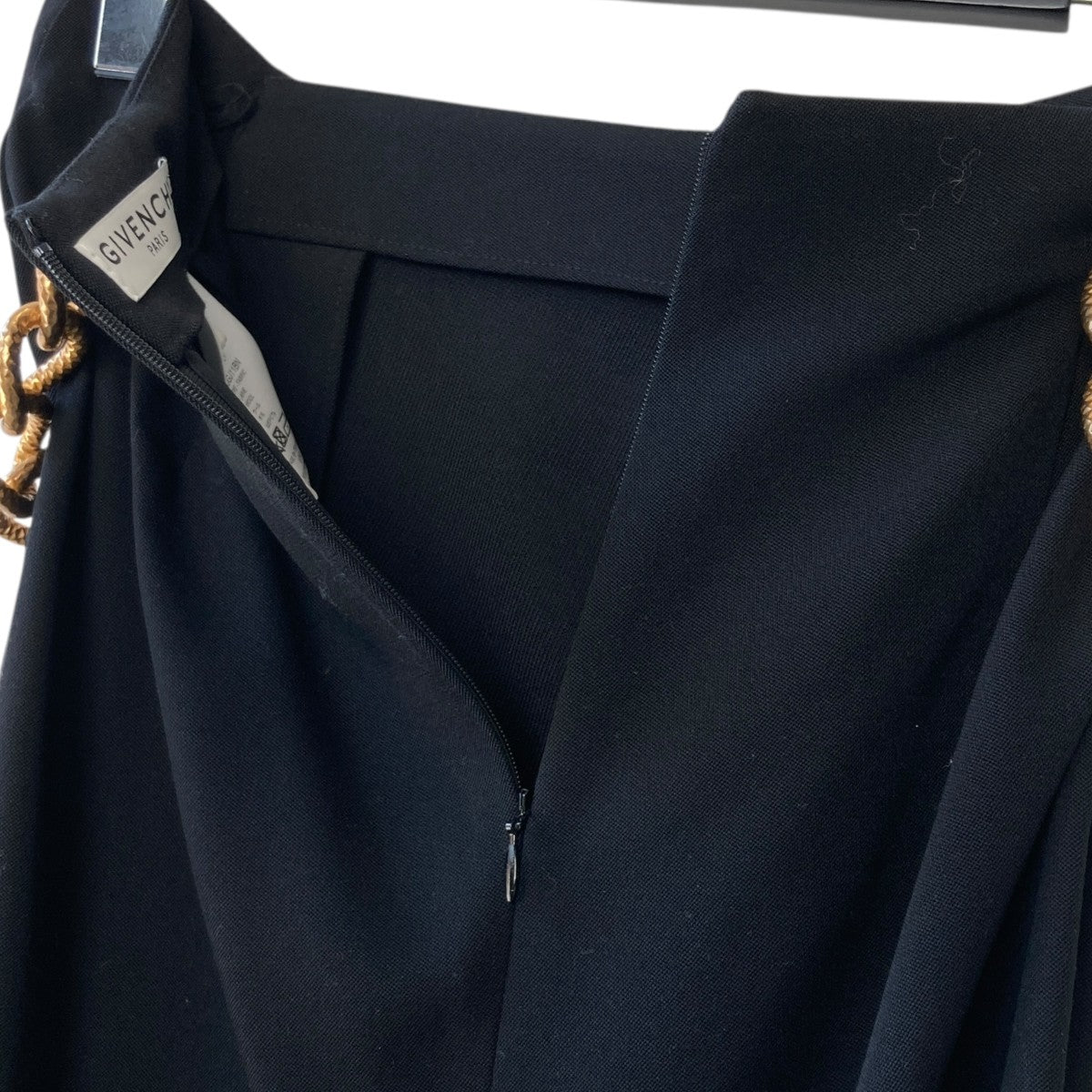 GIVENCHY Chain-detail Wrap Mini SkirtラップスカートBW40GJ11BN 古着・中古-3枚目のアイテム画像
