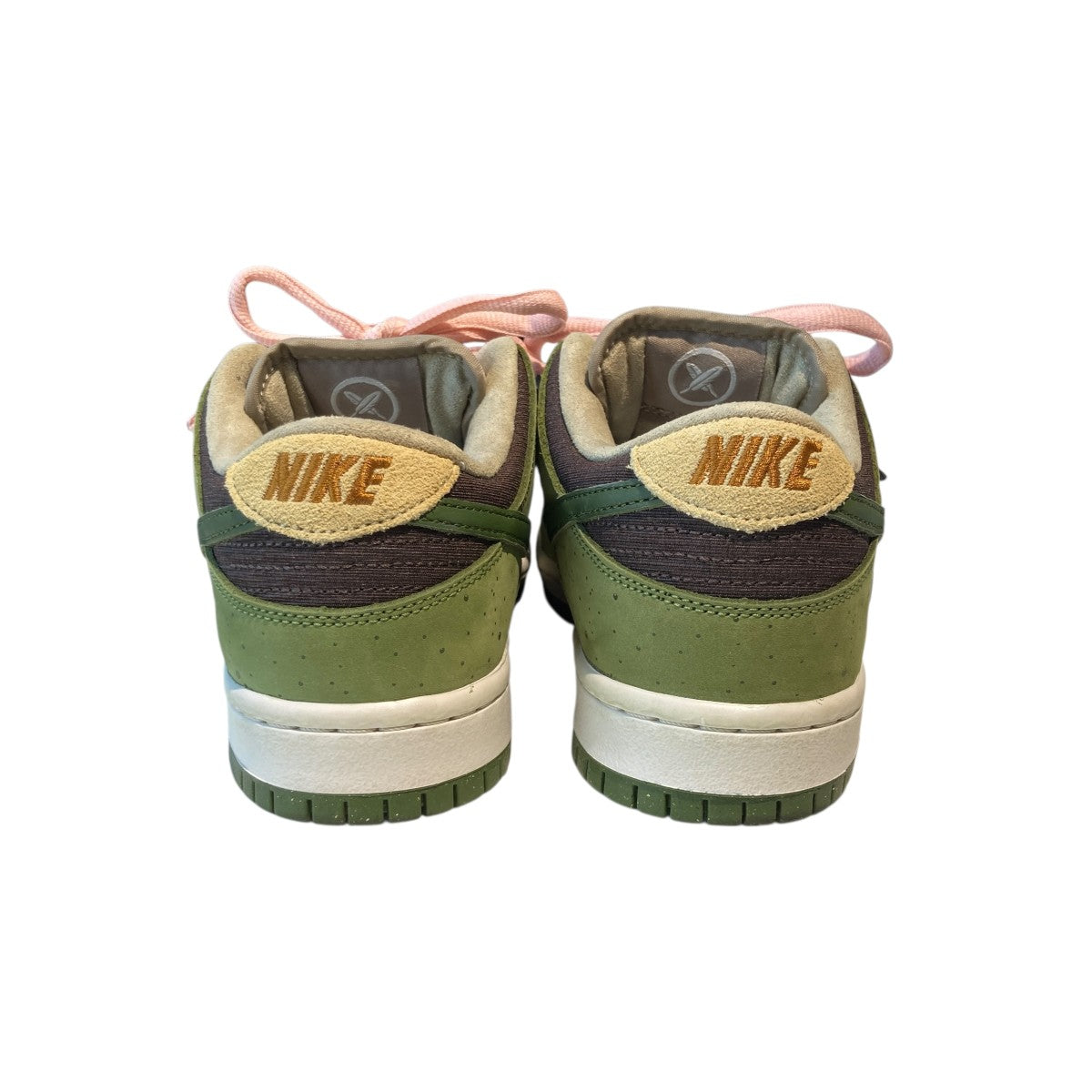 Yuto Horigome SB Dunk Low MatchaローカットスニーカーHF8022-300