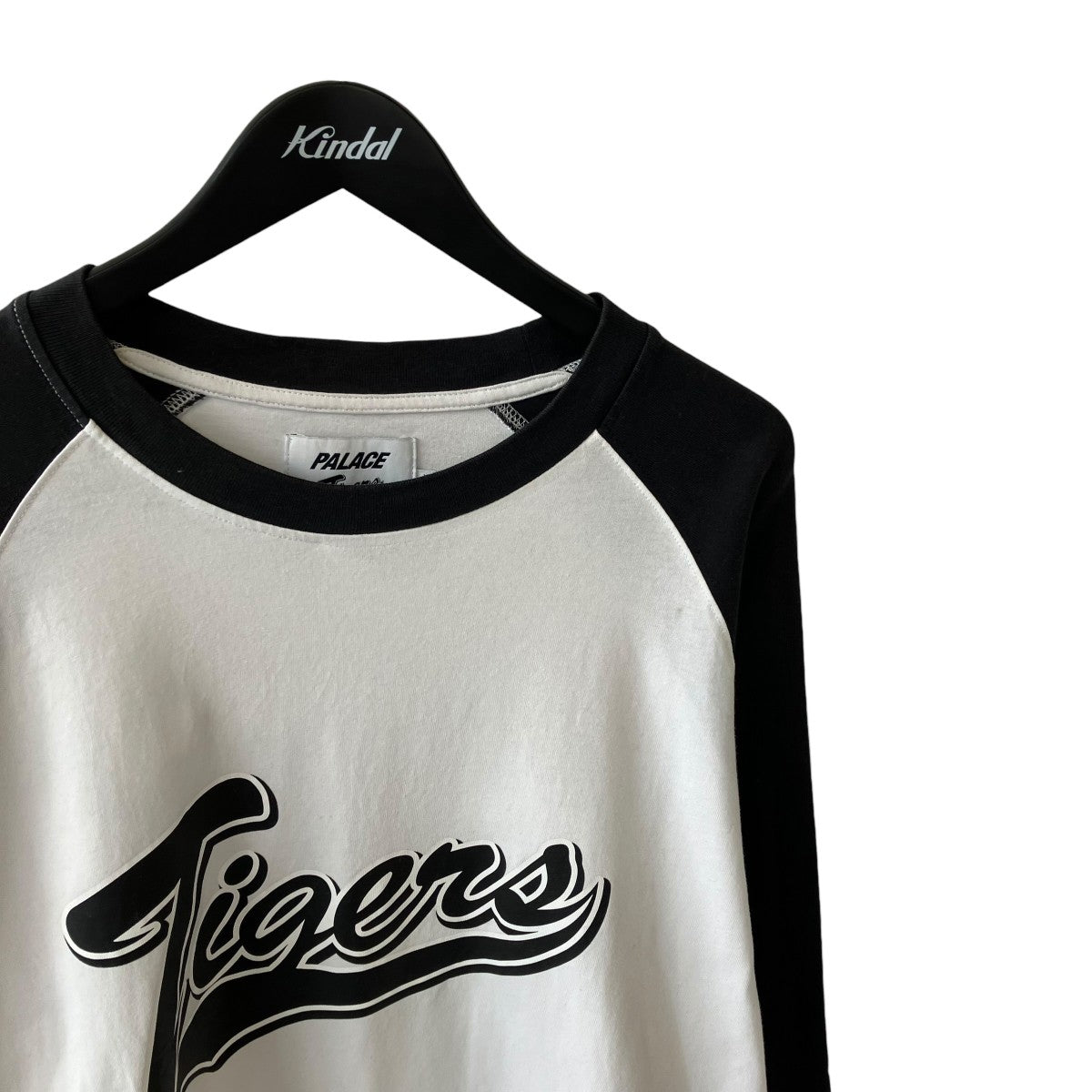 PALACE HANSHIN TIGERS RAGLAN LONGSLEEVEロングカットソー 古着・中古-3枚目のアイテム画像
