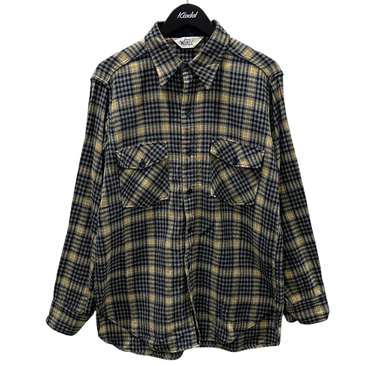 チェック柄シャツ