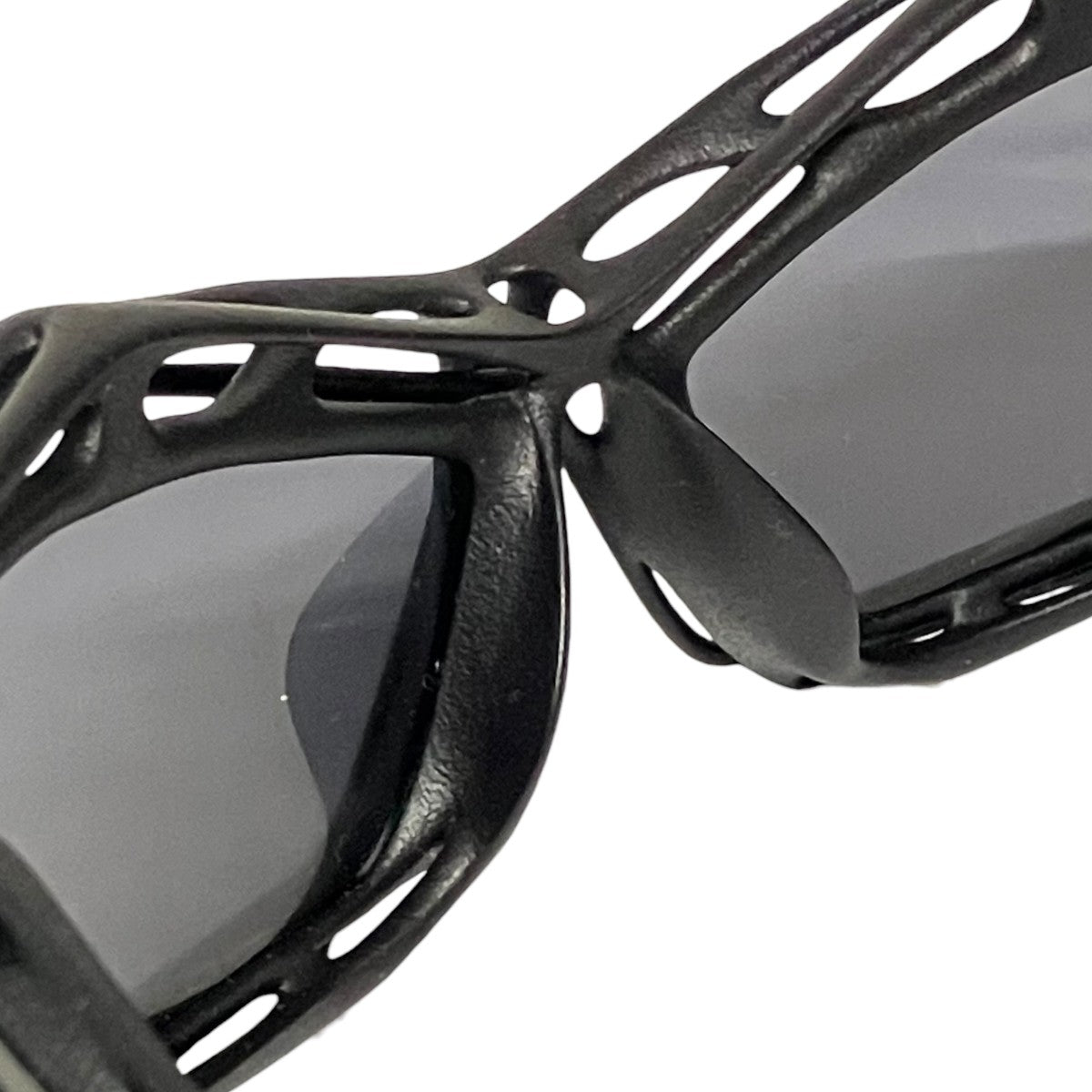 GIV Cut CAGEサングラスGV40081