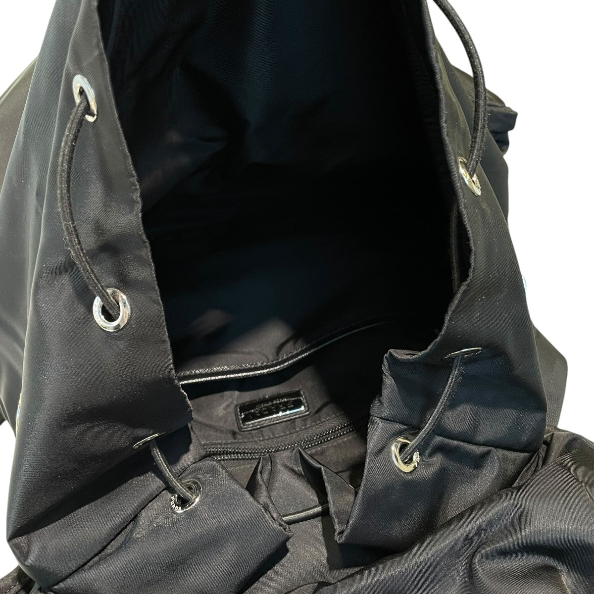 PRADA 三角ロゴ Re Nylonバックパック2vz019 古着・中古-5枚目のアイテム画像