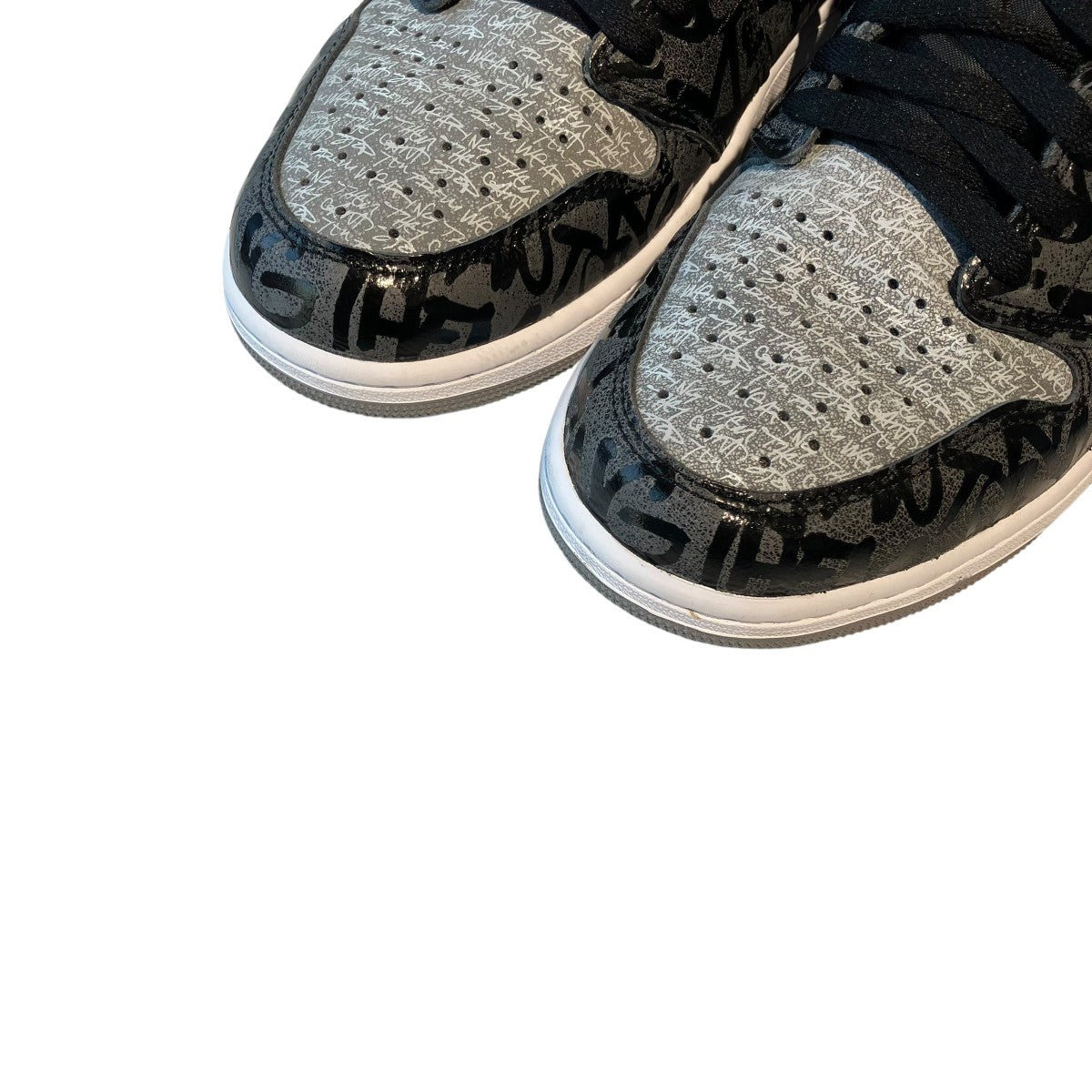 Air Jordan 1 High OG Rebellionaireハイカットスニーカー555088-036