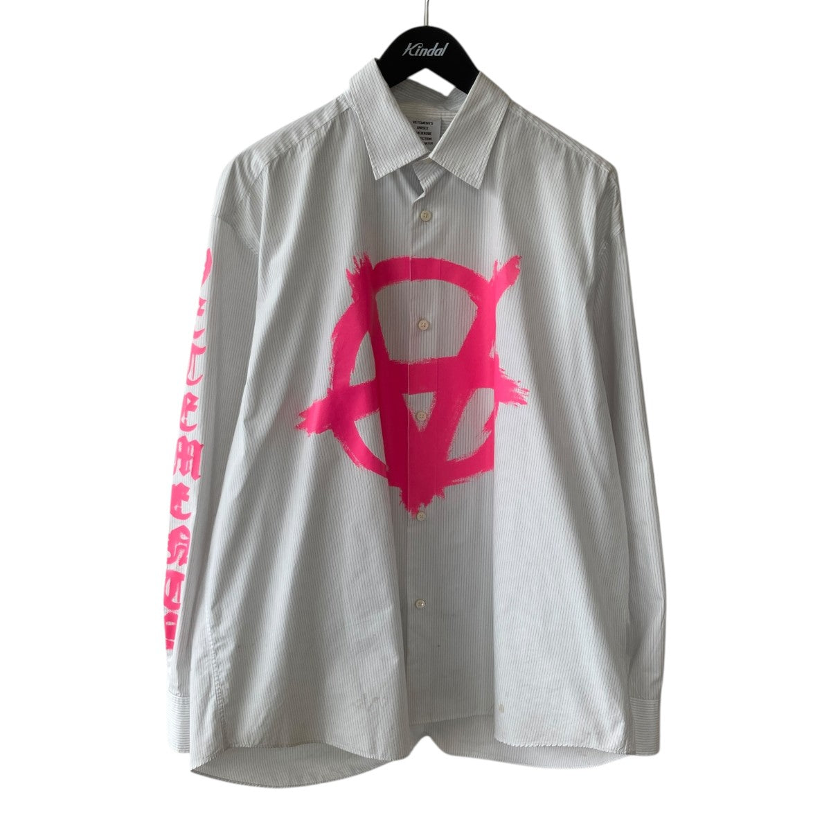 VETEMENTS ANARCHY LOGO SHIRTストライプシャツUA52SH550P 古着・中古-1枚目のアイテム画像