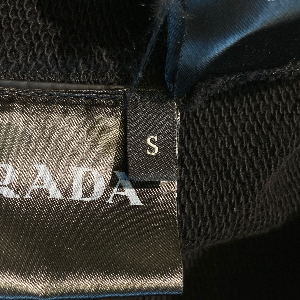PRADA ジップパーカーUJL186 古着・中古-5枚目のアイテム画像