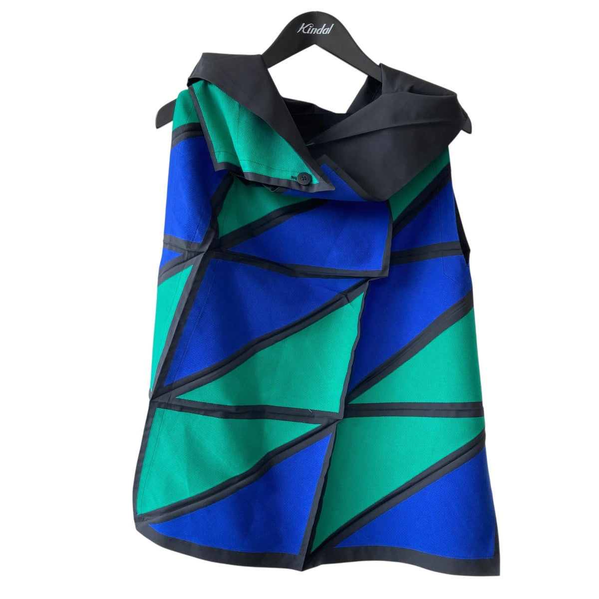 132 5． ISSEY MIYAKE 折り紙ノースリーブトップスil11fj521 古着・中古-1枚目のアイテム画像