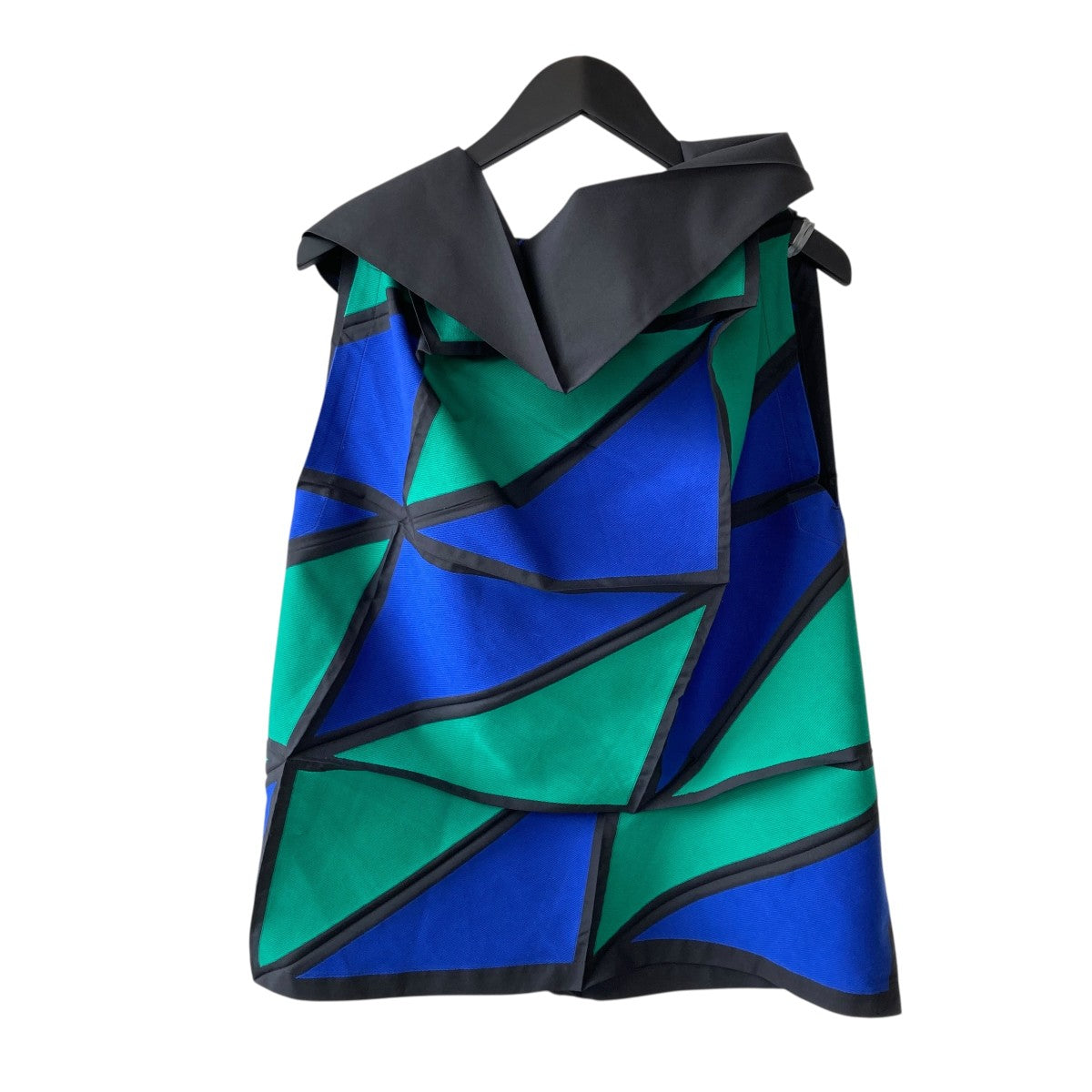 132 5． ISSEY MIYAKE 折り紙ノースリーブトップスil11fj521 古着・中古-2枚目のアイテム画像