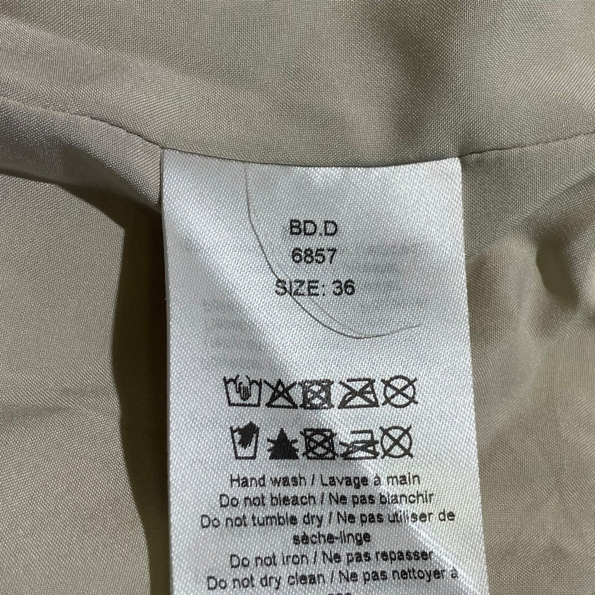 半袖ブラウス