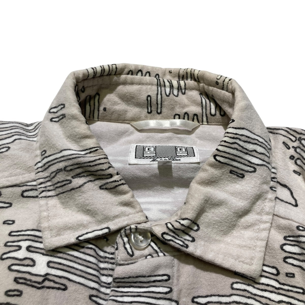 総柄シャツ