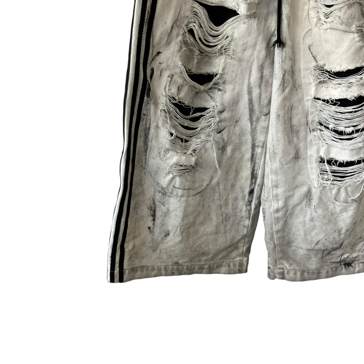 DISTRESSED STRIPE LAYERED DENIMトラックパンツ