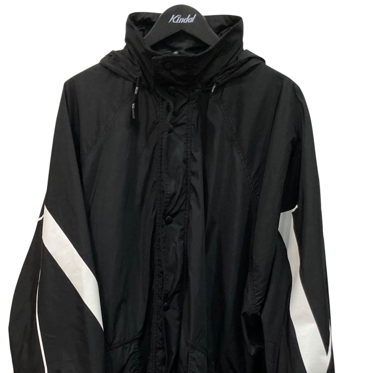 VALENTINO(ヴァレンチノ) ナイロンコートuv3ckc506fr uv3ckc506fr