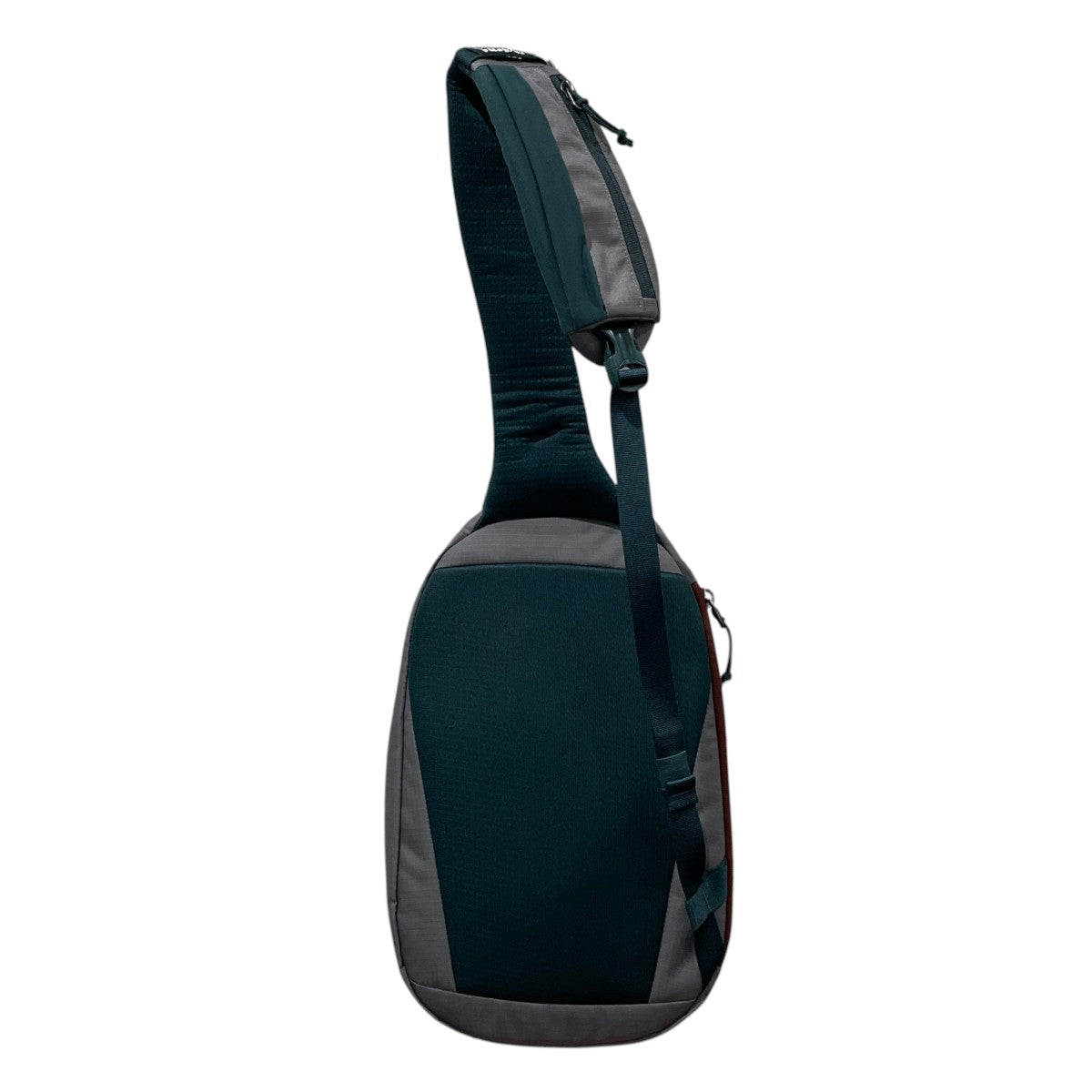 25AW ボディバッグ Atom Sling 8L アトムスリング 8リットル 48262FA25
