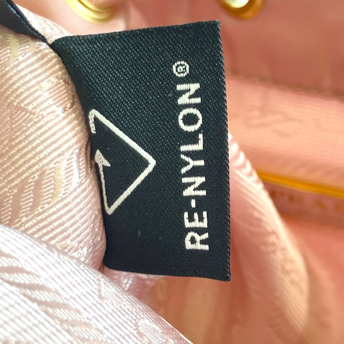 Re-Nylon 巾着ポーチ