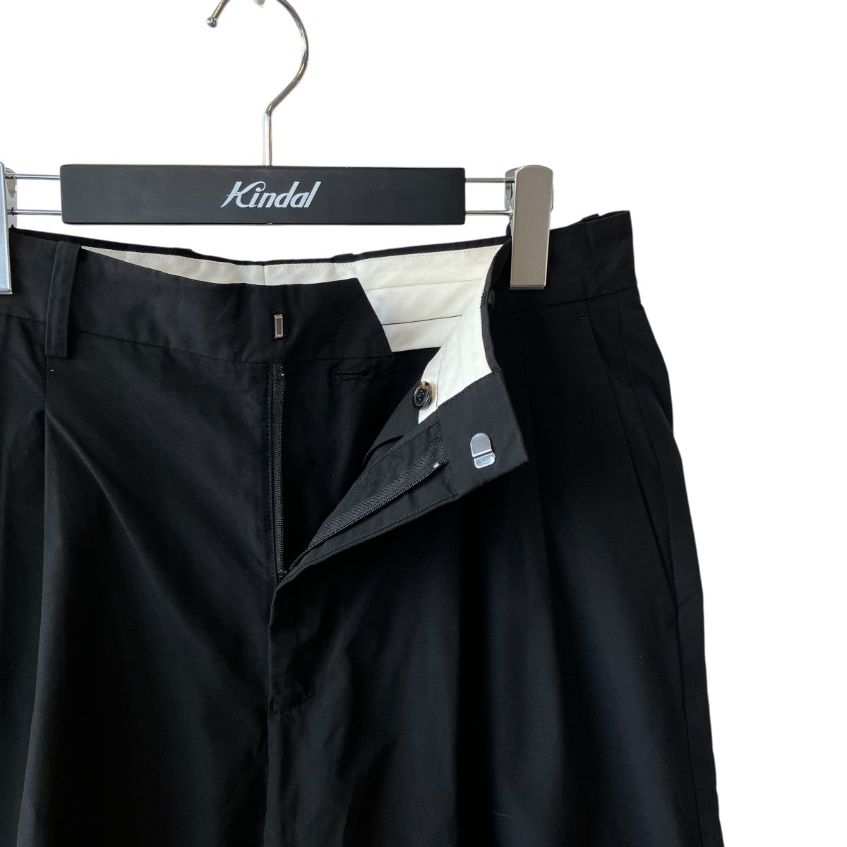 EWP 2 Tuck Trousersパンツ