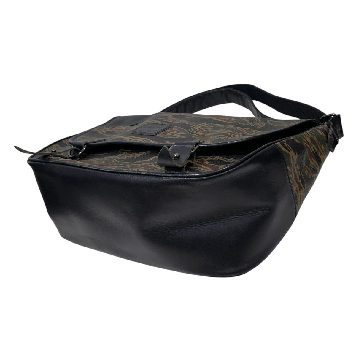 16AW カモフラ柄ショルダーバッグ TIGER CAMO RIDERS SHOULDER BAG タイガーカモ ライダース ショルダーバッグ 3179015