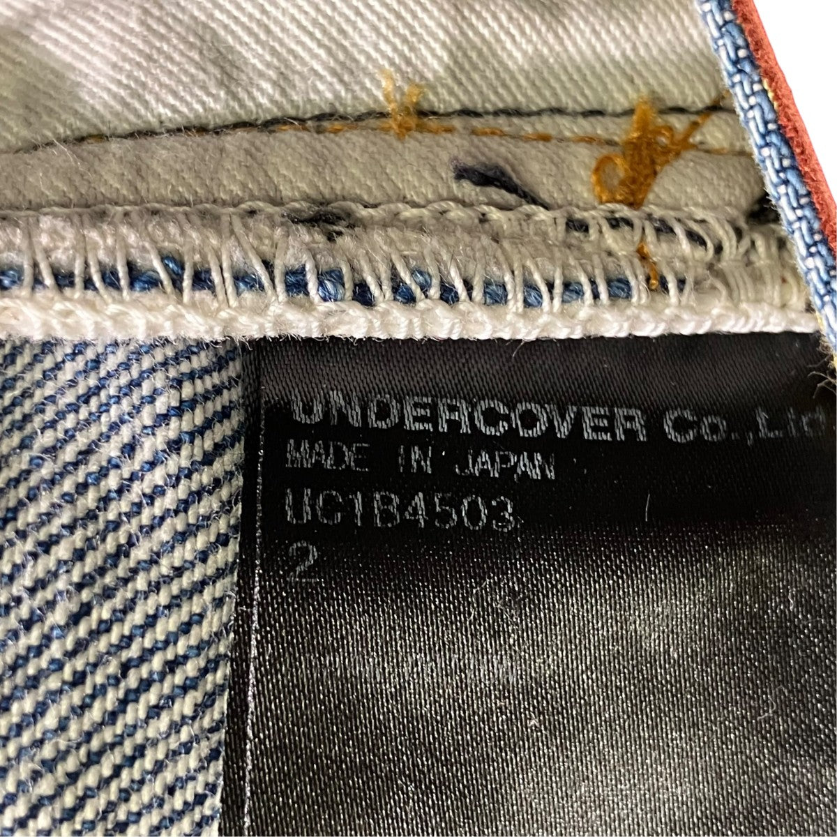 TAPERED WASHED DENIMデニムパンツUC1B4503