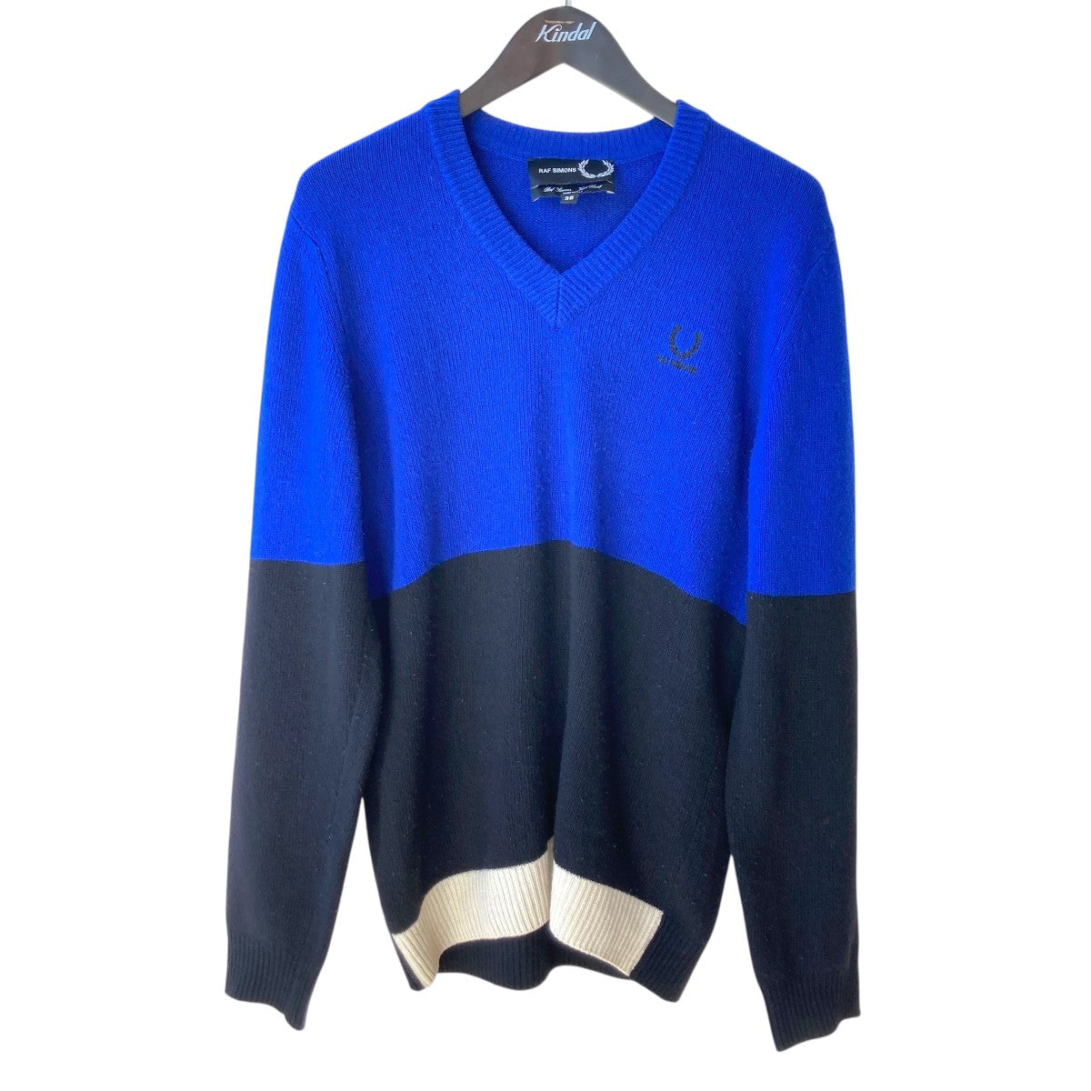 RAF SIMONS×FRED PERRY VネックニットセーターSK5266 古着・中古-1枚目のアイテム画像