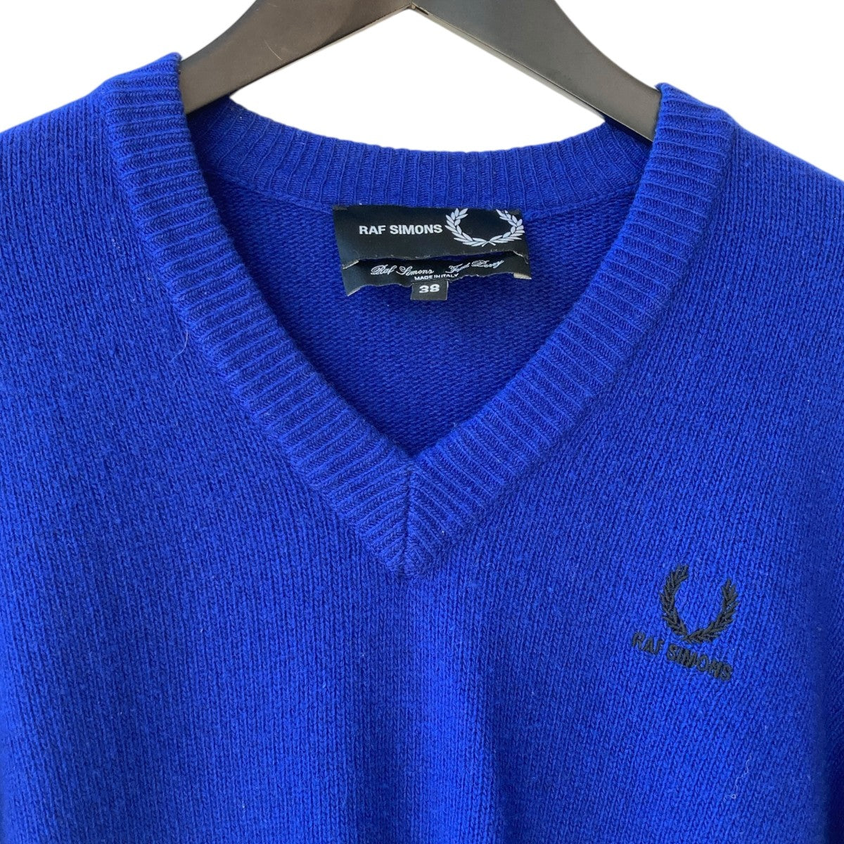 RAF SIMONS×FRED PERRY VネックニットセーターSK5266 古着・中古-3枚目のアイテム画像