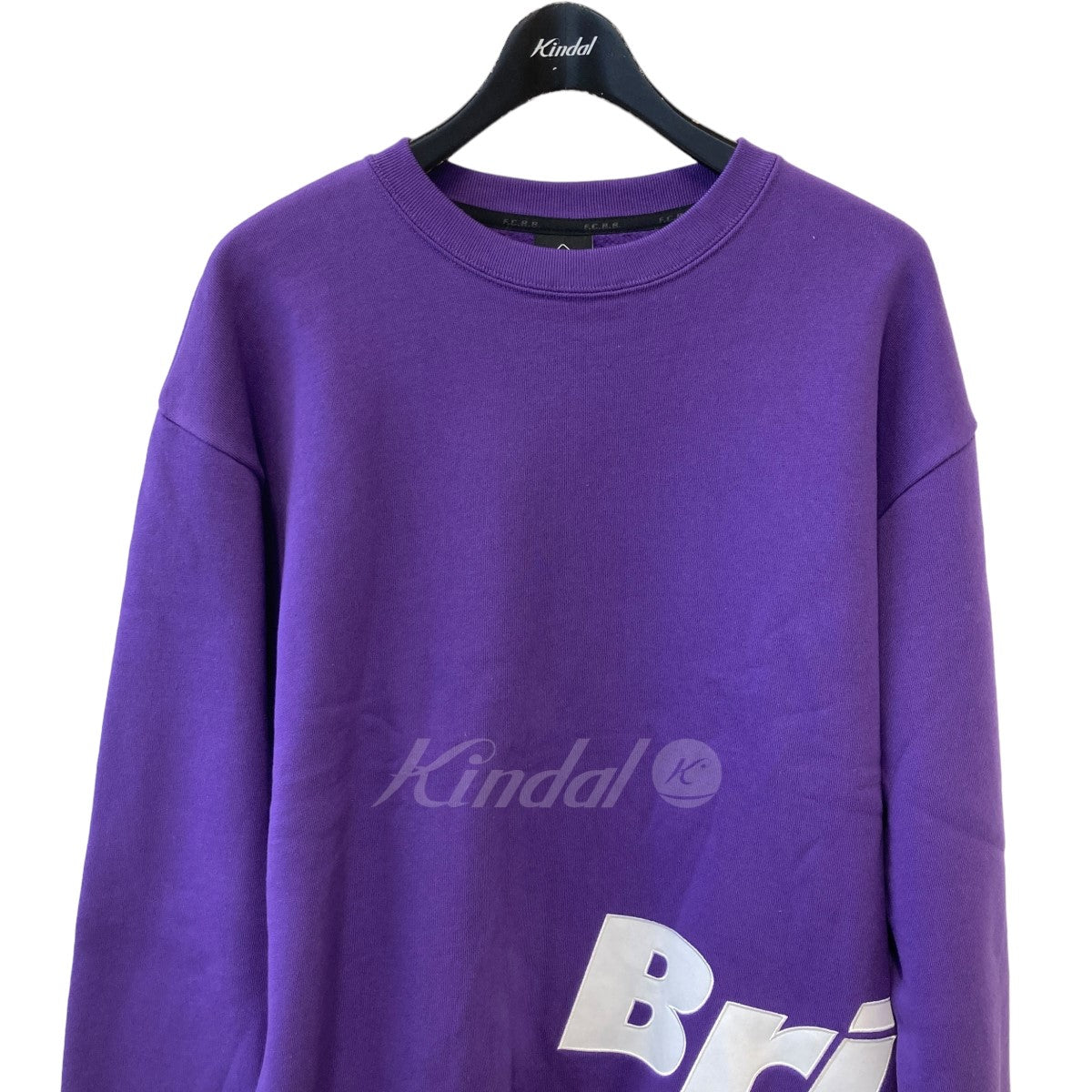 F．C．R．B．(エフシーアールビー) SIDE LOGO CREWNECK SWEAT