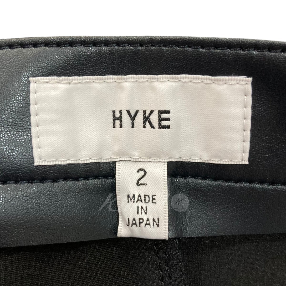 HYKE(ハイク) フェイクレザー スキニーパンツ ブラック サイズ 2｜【公式】カインドオルオンライン ブランド古着・中古通販【kindal】