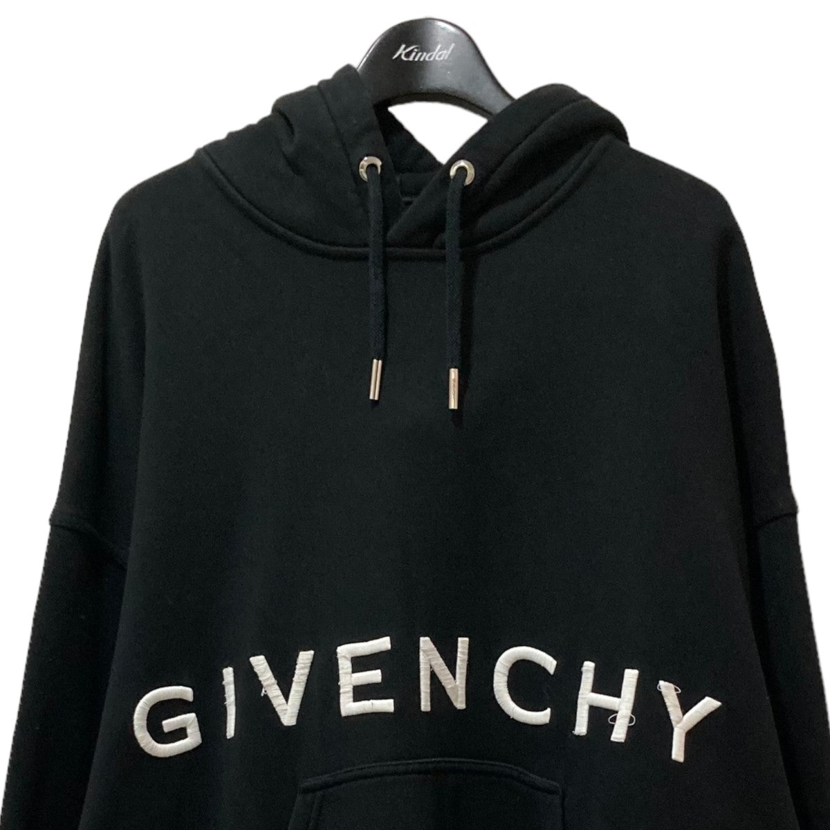 GIVENCHY(ジバンシィ) ロゴオーバーサイズパーカーコットンBMJOC93Y69 BMJOC93Y69 ブラック サイズ  XL｜【公式】カインドオルオンライン ブランド古着・中古通販【kindal】