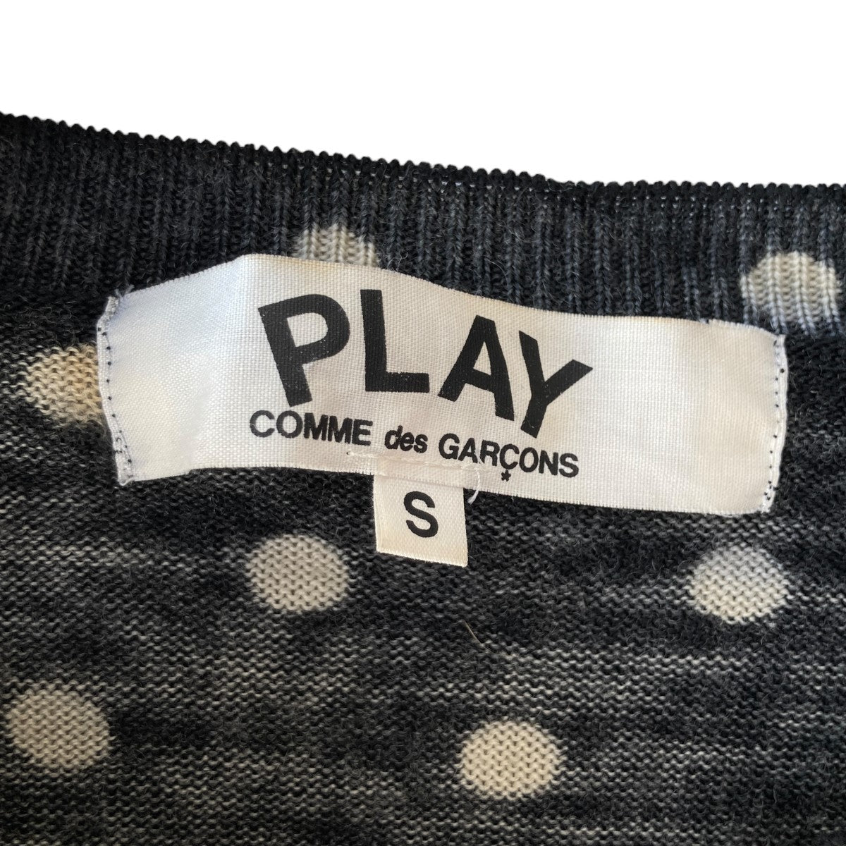 PLAY COMME des GARCONS(プレイコムデギャルソン) ハートパッチドット クルーネックカーディガンAZ-N0387 AZ-N0387  ブラック×ホワイト サイズ S｜【公式】カインドオルオンライン ブランド古着・中古通販【kindal】