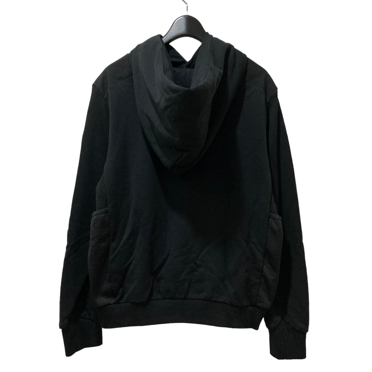 モンクレールのLogo Printed Buttoned Hoodie ロゴプリントフーデッドパーカー 8G00018809KRです。 MONCLER トップス 古着・中古アイテム