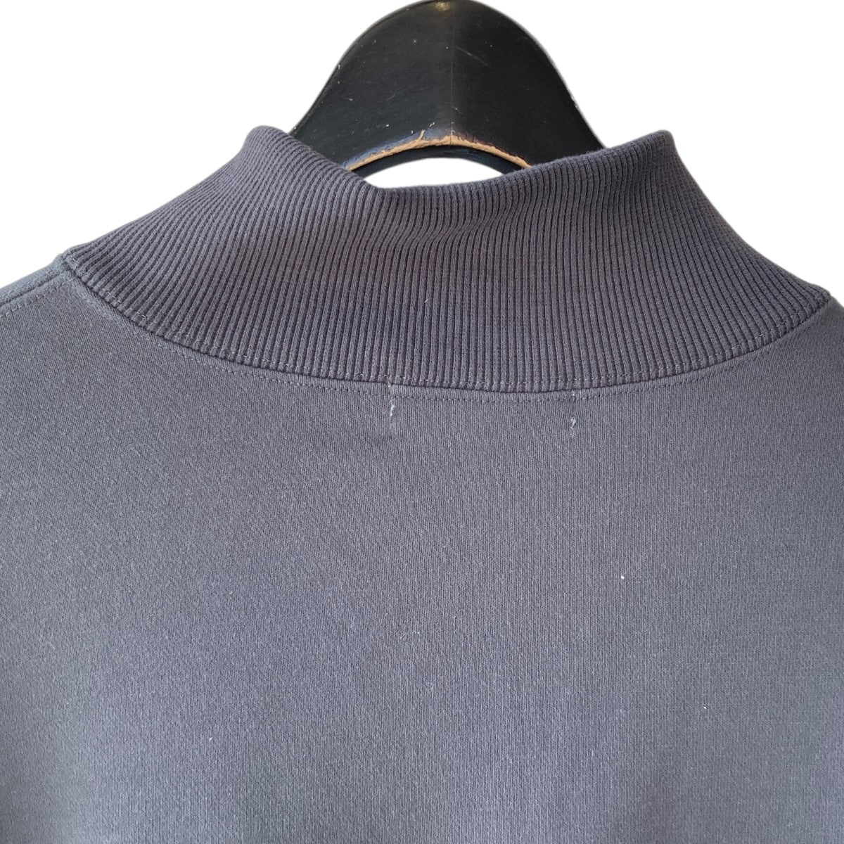 クーティーの23AW Dry Tech Sweat Half Zip Pullover ハーフジップスウェットトレーナーです。 COOTIE トップス 古着・中古アイテム