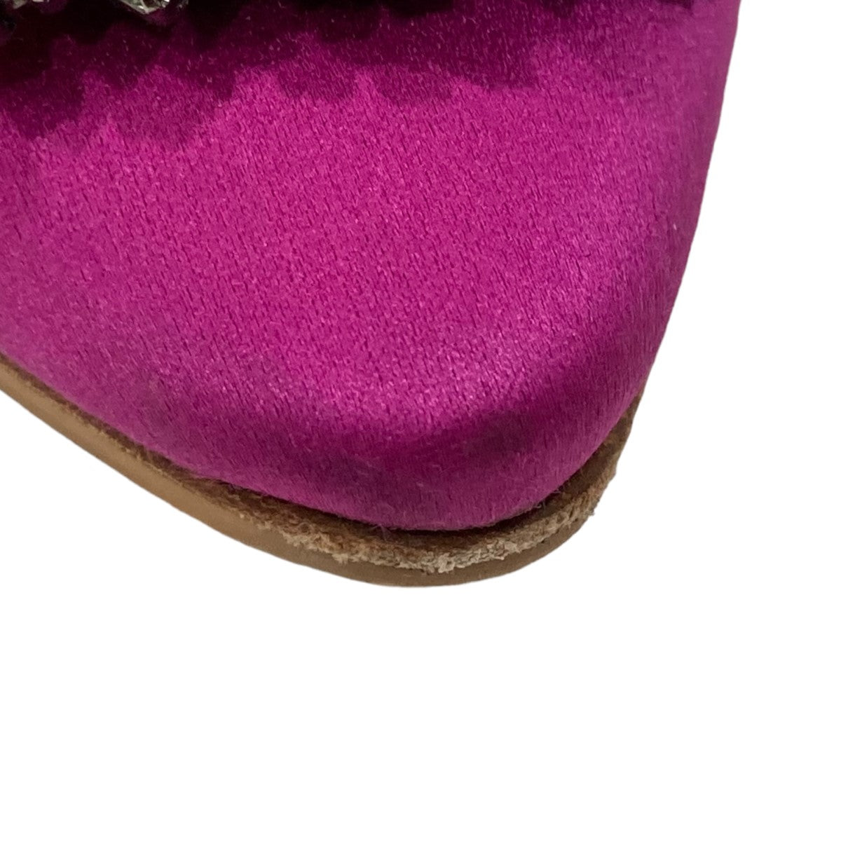 Manolo Blahnik(マノロブラニク) HANGISI FLAT FUCHSIA SATIN フラットパンプス