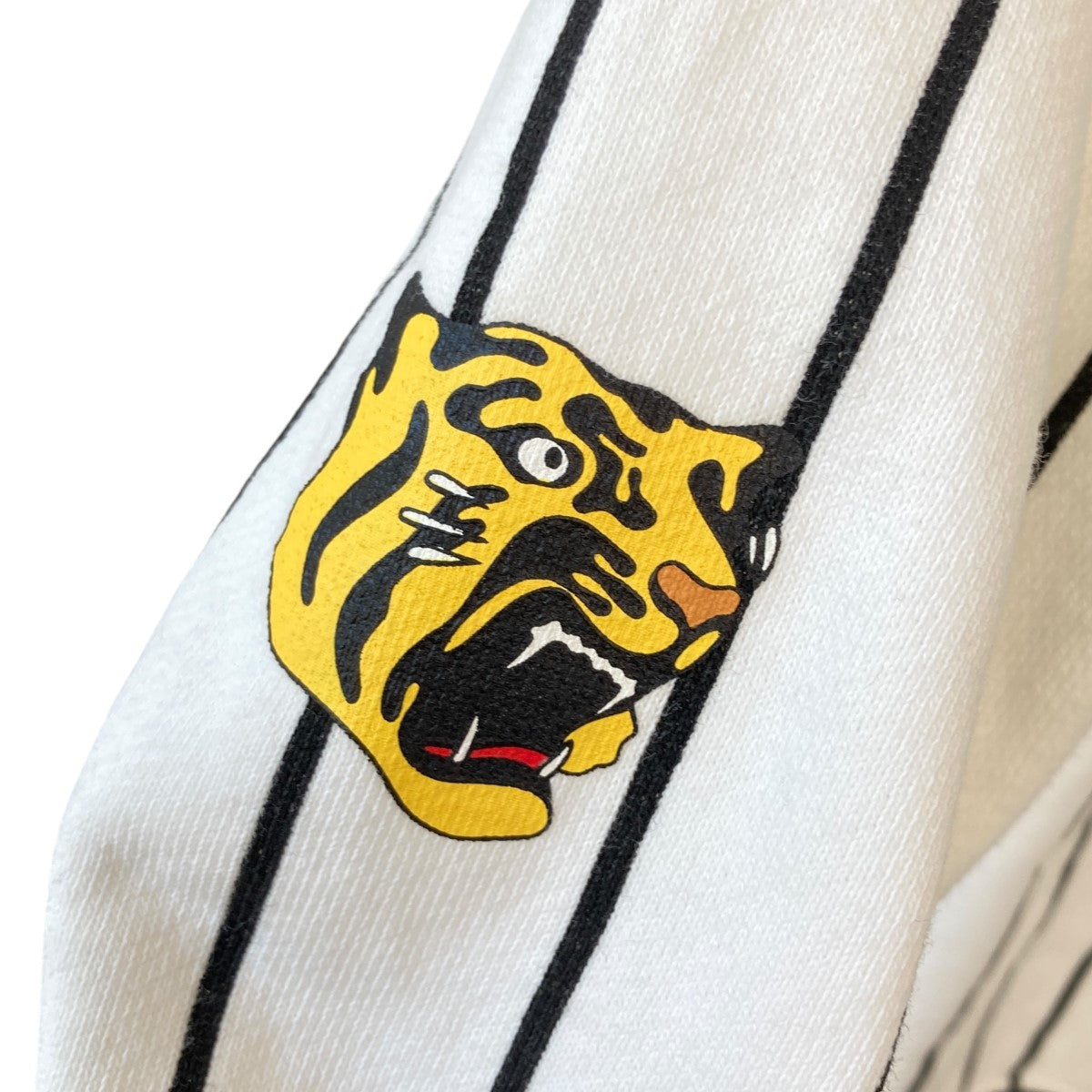 A BATHING APE(アベイシングエイプ) tiger full zip hoodie 阪神ジップアップ タイガーパーカー  ホワイト、ブラック、イエロー サイズ S｜【公式】カインドオルオンライン ブランド古着・中古通販【kindal】