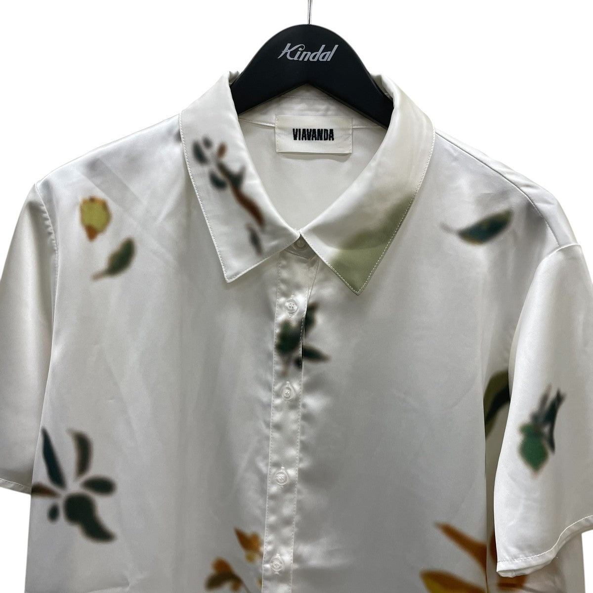 サテン半袖シャツVD212SH0402