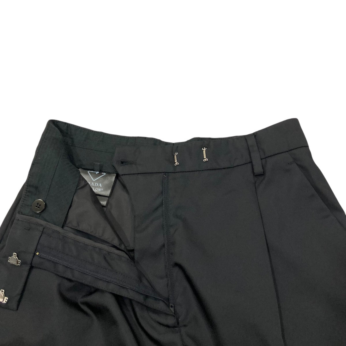 PRADA(プラダ) Re-Nylonナイロンハーフパンツ22Y884 22Y884