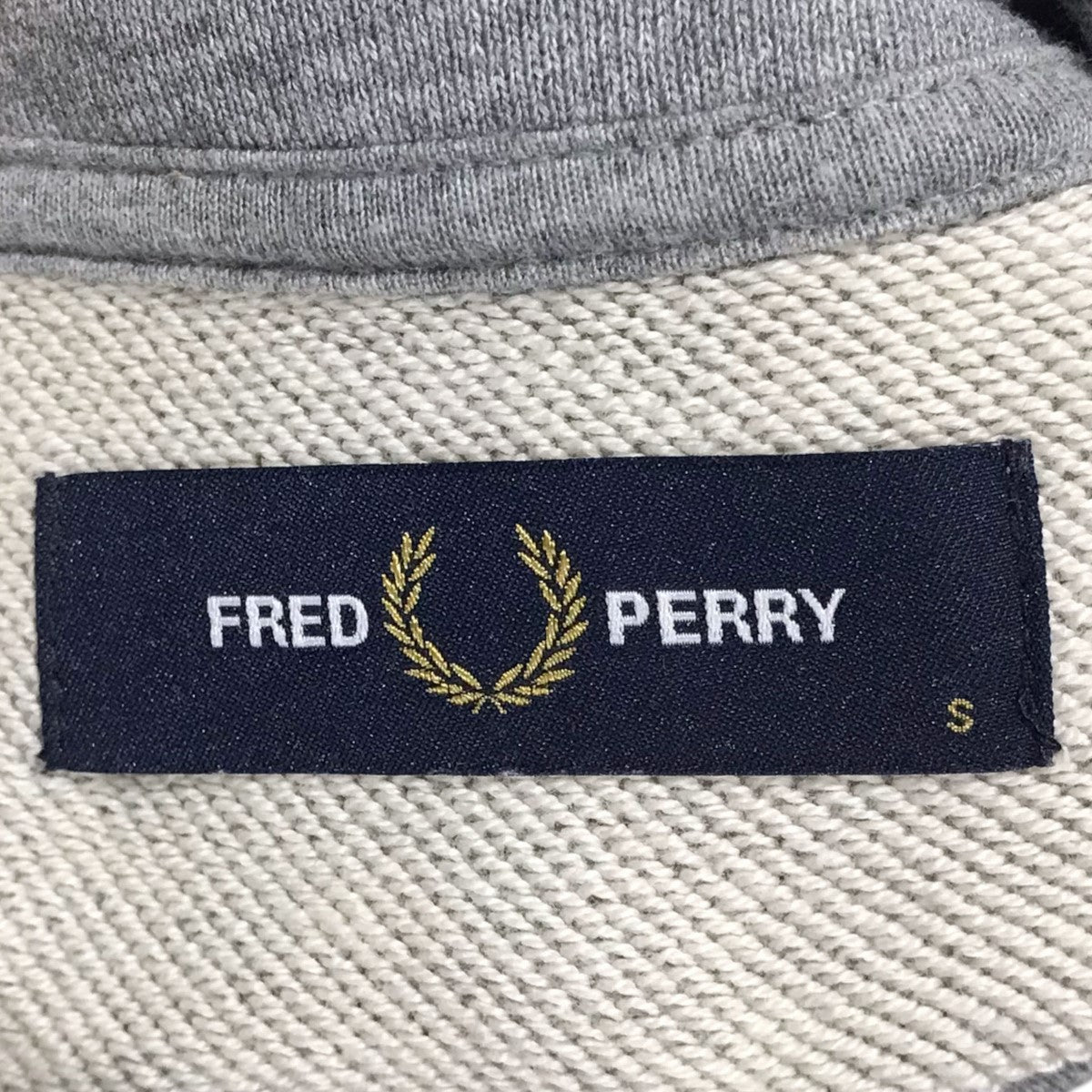 FRED PERRY 古着・中古 フレッドペリーのハーフジップスウェットシャツ Half Zip Sweatshirt M3574です。