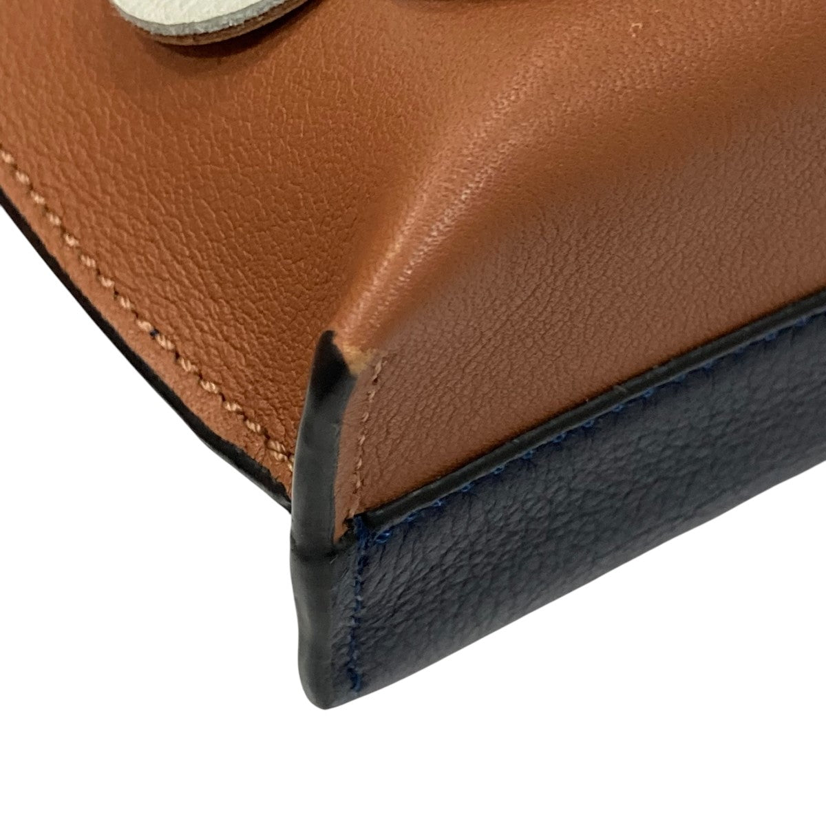 LOEWE(ロエベ) フラワーレザーショルダーバック ブラウン×ネイビー