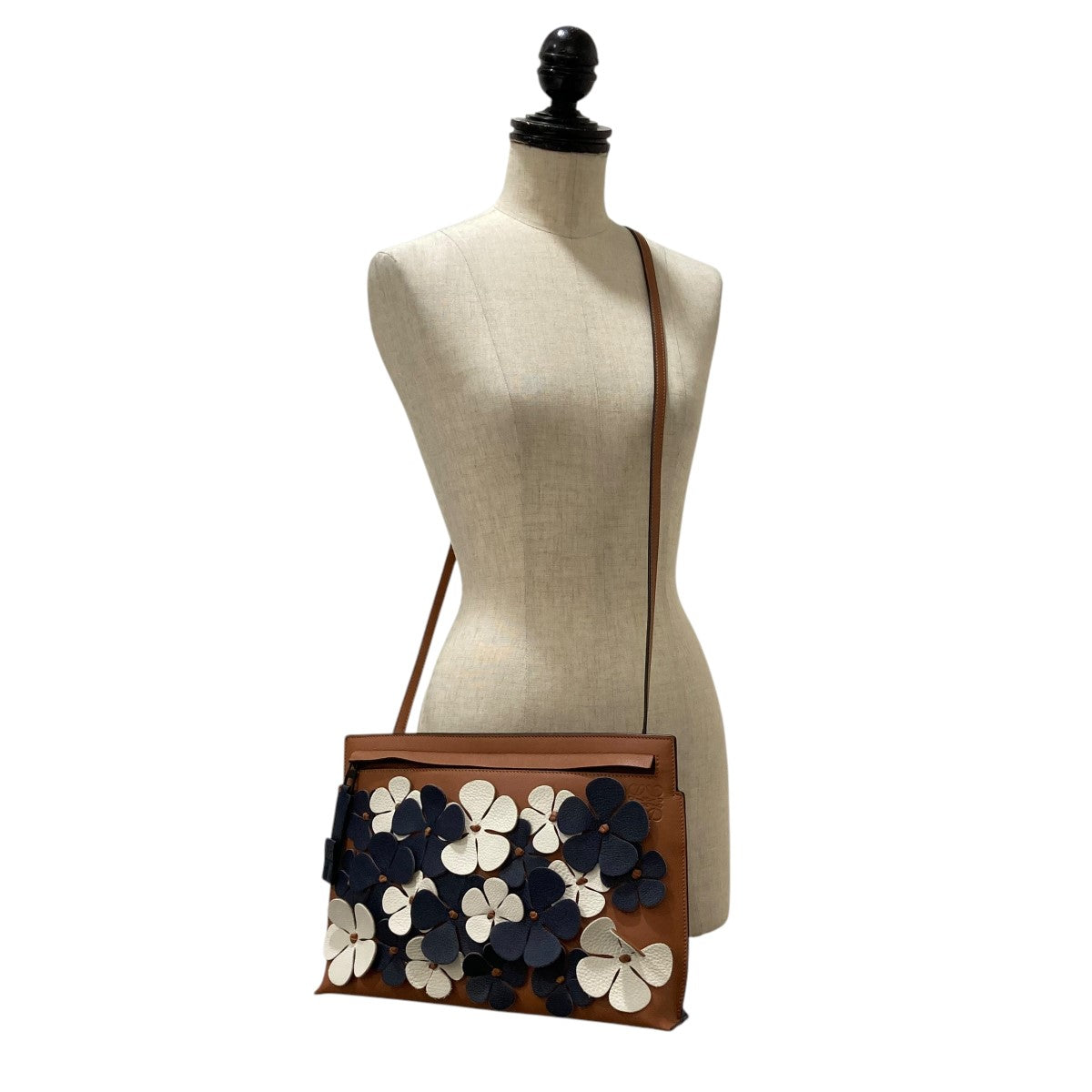LOEWE(ロエベ) フラワーレザーショルダーバック ブラウン×ネイビー