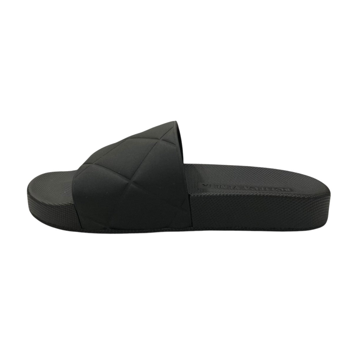 BOTTEGA VENETA(ボッテガヴェネタ) イントレチャートラバー