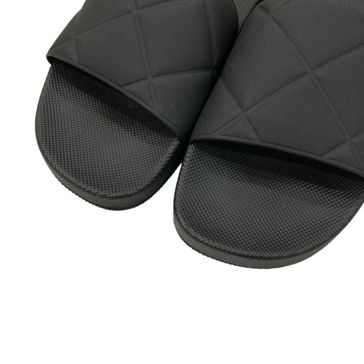 BOTTEGA VENETA(ボッテガヴェネタ) イントレチャートラバー