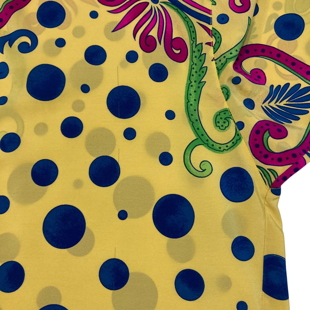 GIANNI VERSACE(ジャンニヴェルサーチ) ドットプルオーバー