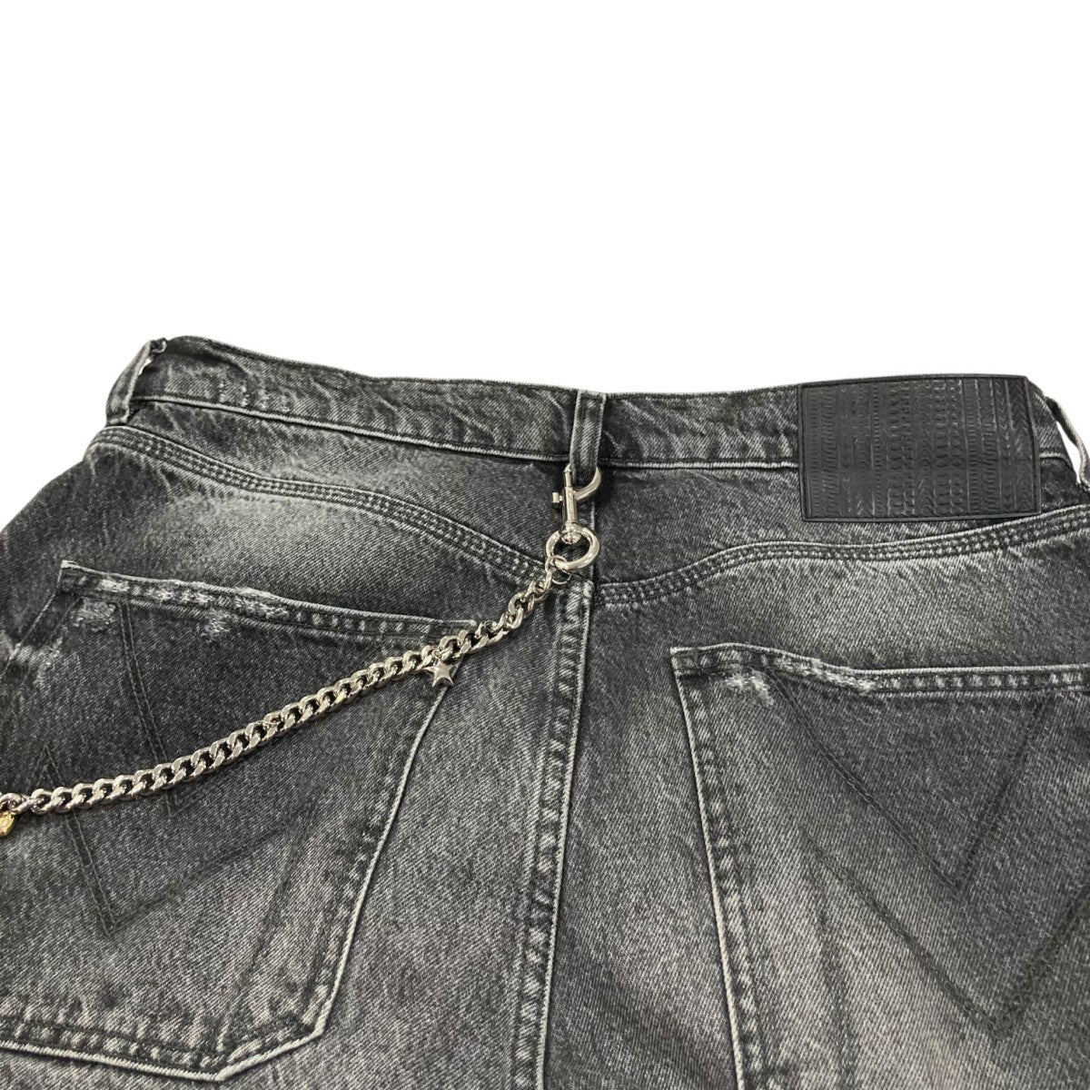 MARC JACOBS 2025SS チャーム付きオーバーサイズワイドデニムパンツ 2S5RBT003D02-011 古着・中古-4枚目のアイテム画像