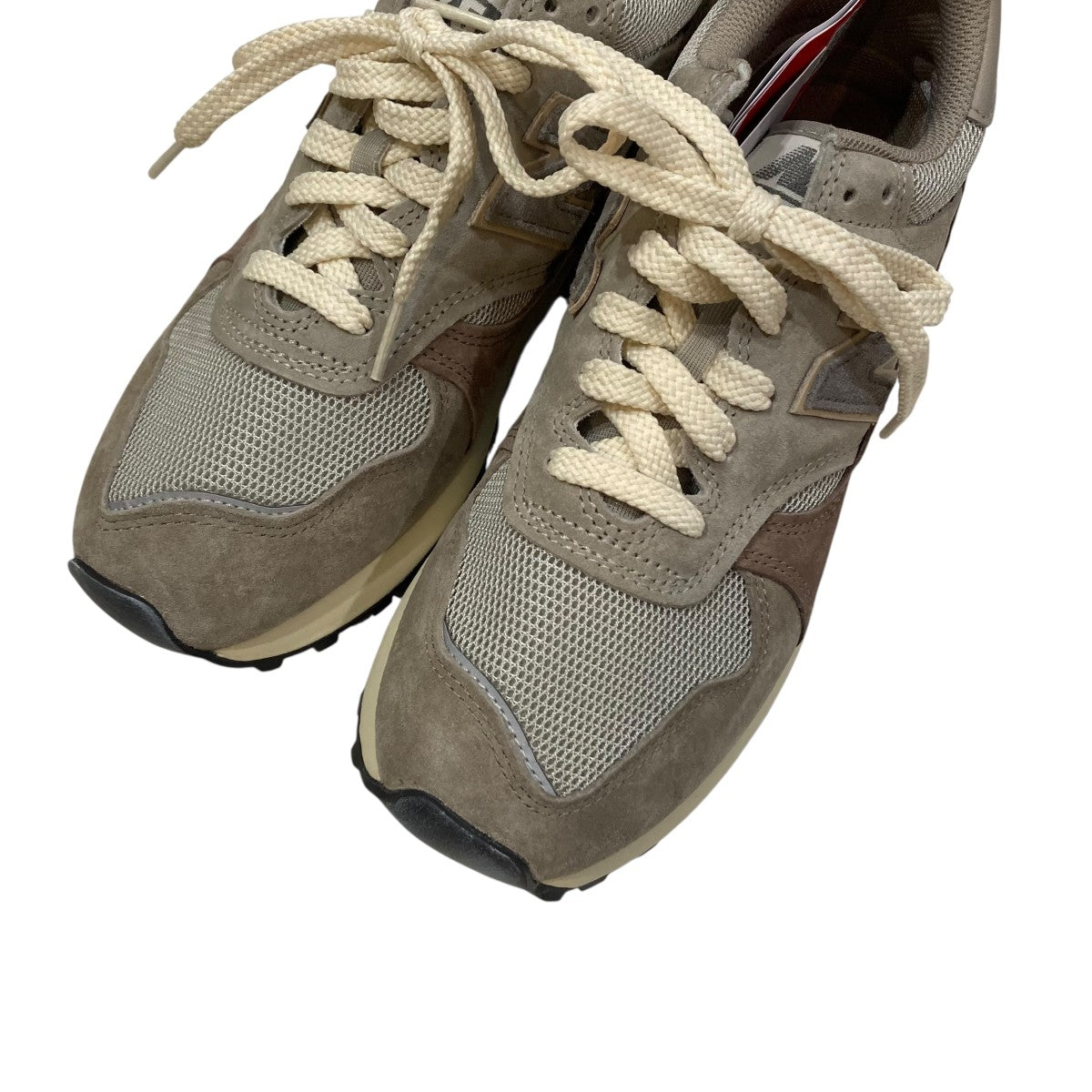 ×AURALEEスニーカーU475AE
