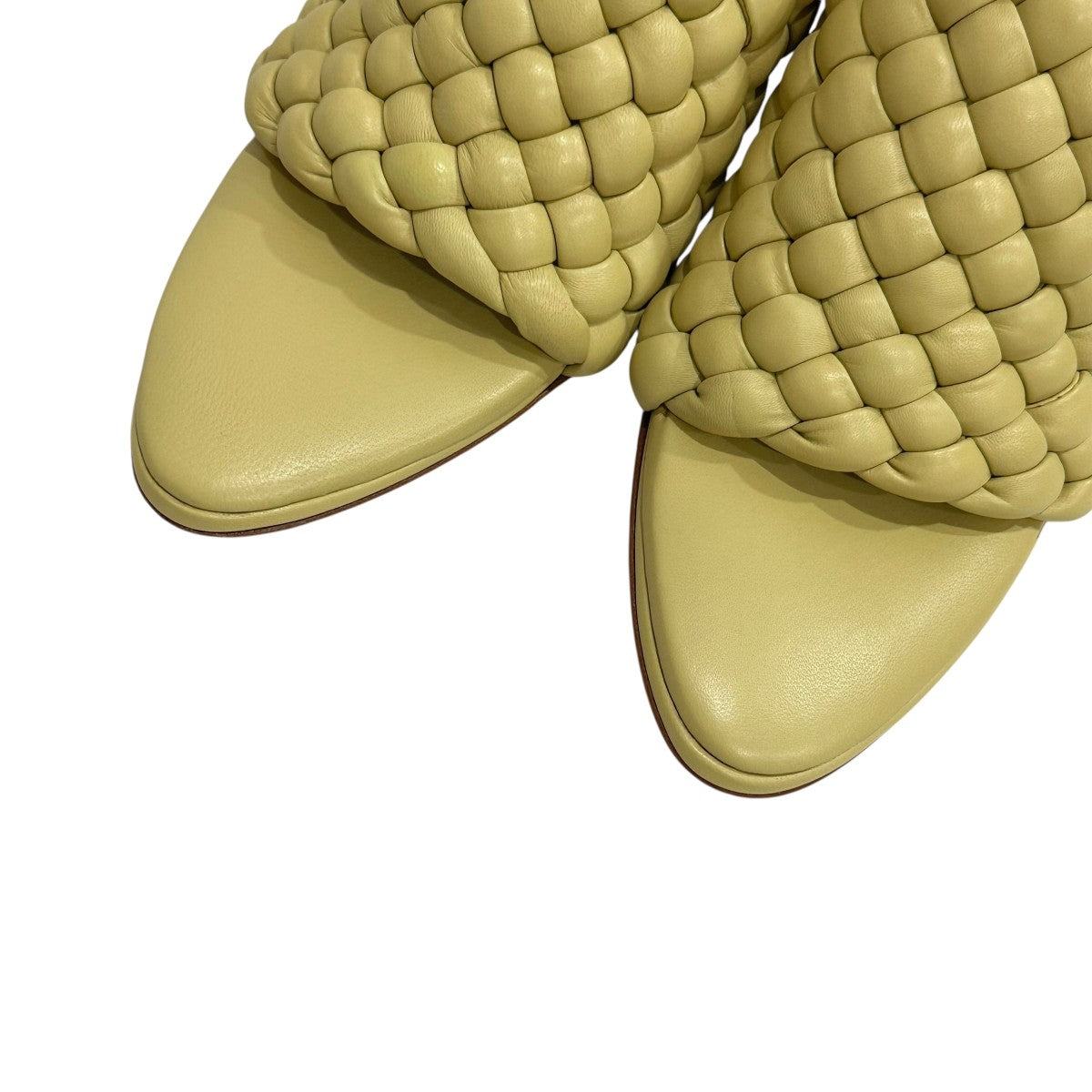 BOTTEGA VENETA(ボッテガヴェネタ) カーブイントレチャートミュール