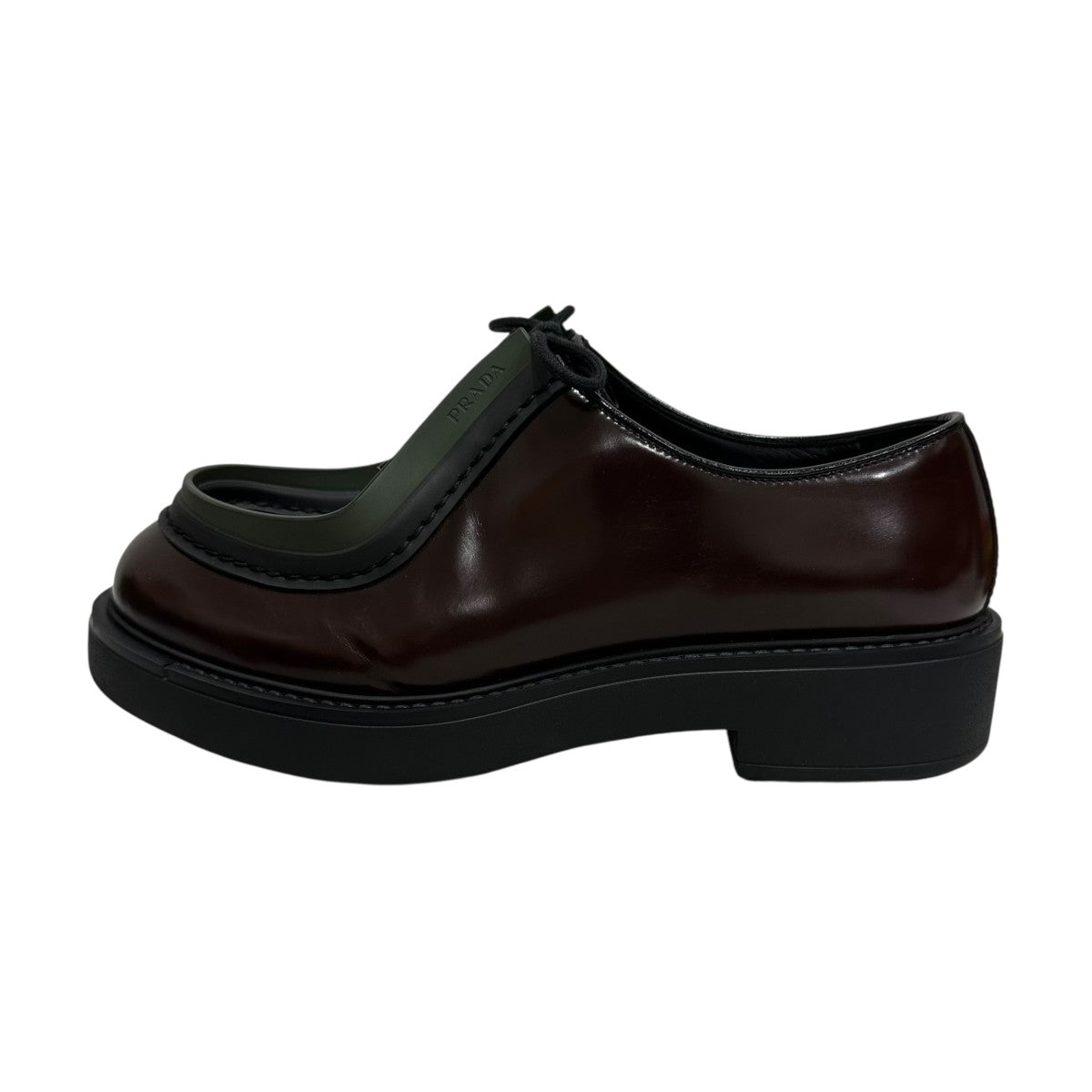 PRADA オルゴール　未使用 直営店】大人気！ PRADA メタルネックレス ゴールド ギフト