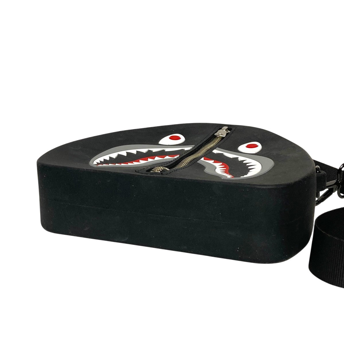A BATHING APE(アベイシングエイプ) SHARK SILICON SHOULDER BAG