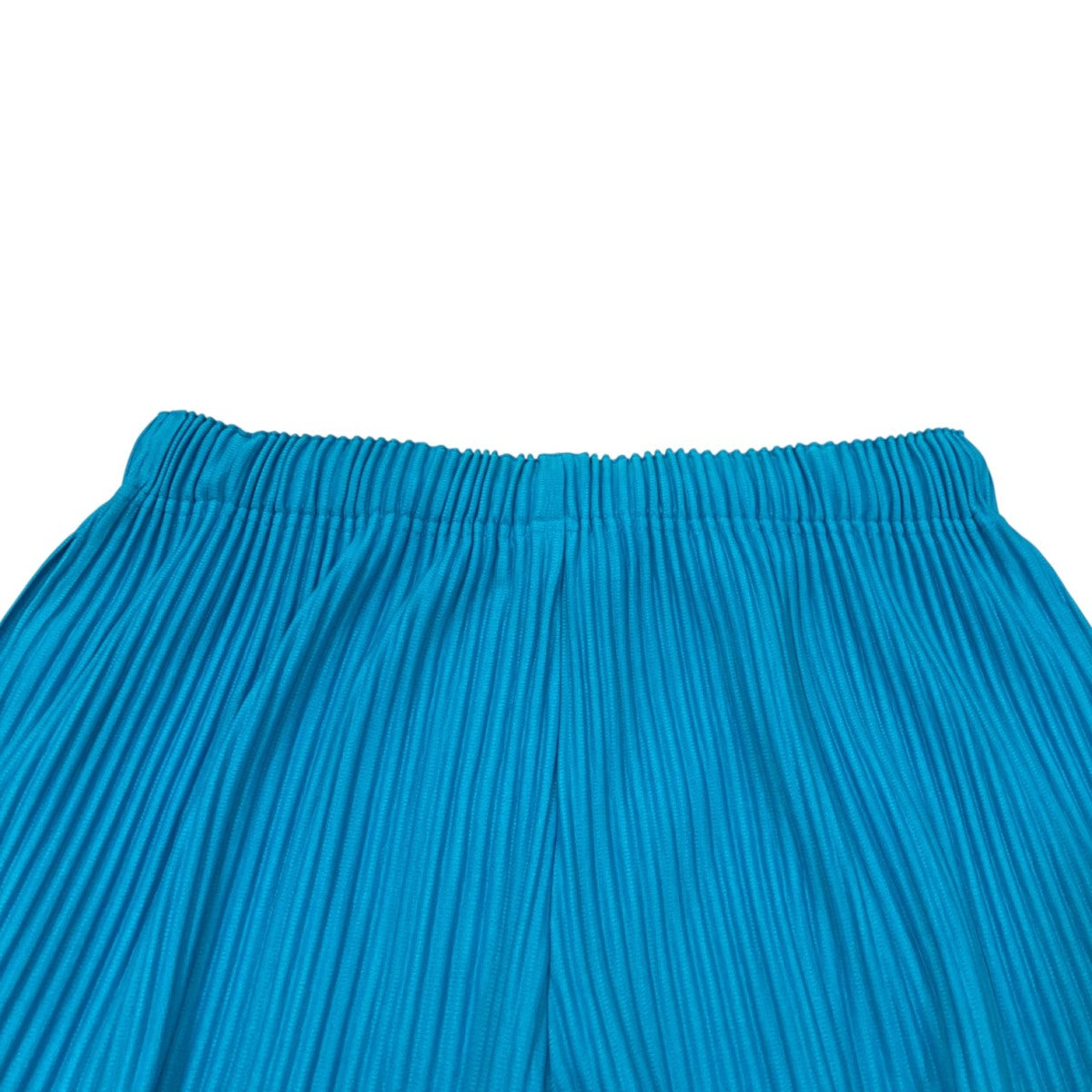 ISSEY MIYAKE 青色 プリーツ ガウチョパンツ PLEATS PLEASE ISSEY MIYAKE（カジュアルパンツ）のフリマ
