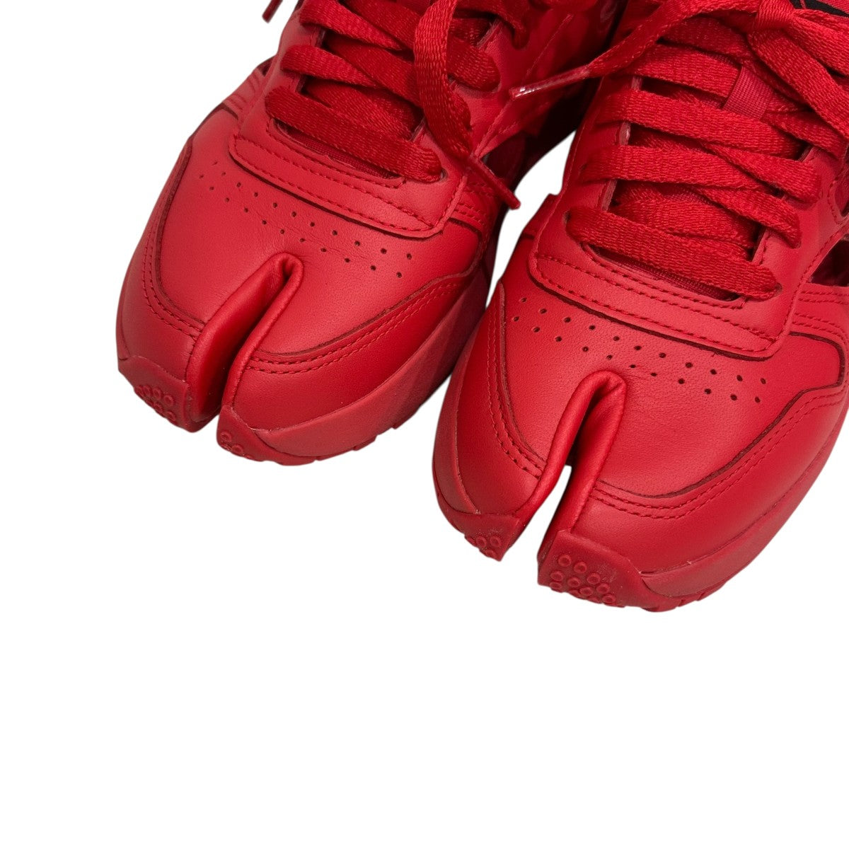 MaisonMargiela×Reebok タビスニーカーサンダル レッド MAISON MARGIELA×Reebok(メゾンマルジェラ×リーボック) Classic