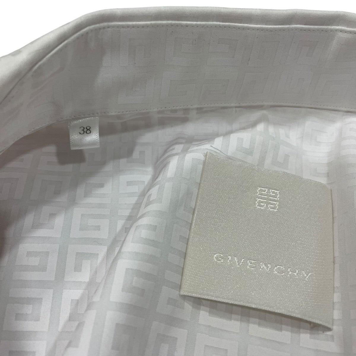 【美品】GIVENCHY ホワイト 半袖シャツ　サイズ38 GIVENCHY(ジバンシィ) 半袖ジップアップシャツ ホワイト サイズ
