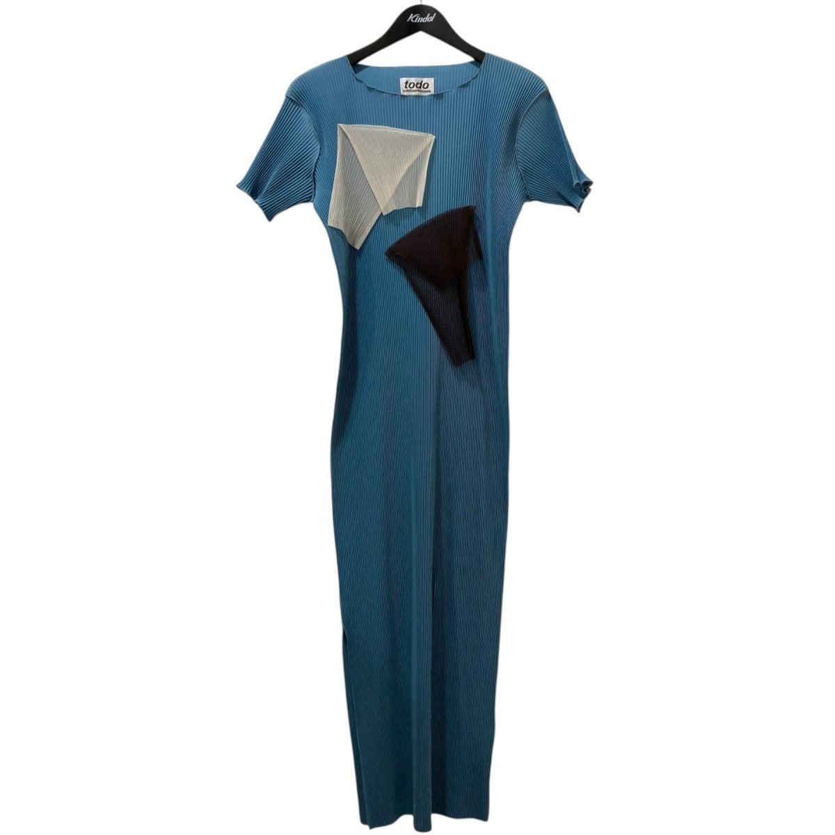 プリーツワンピース