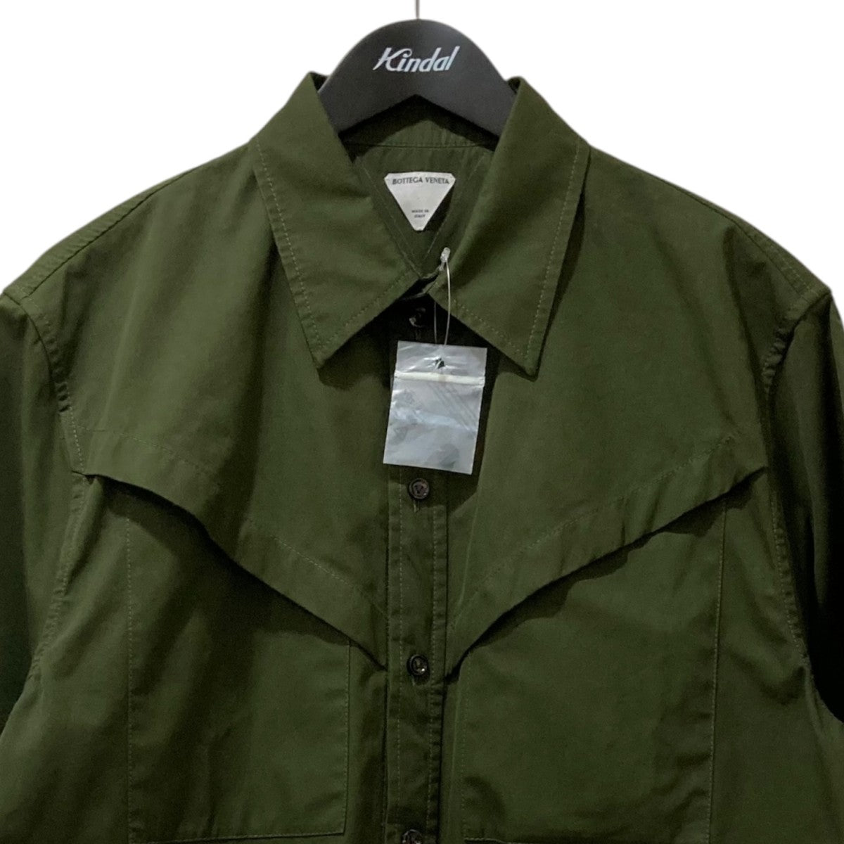 【BOTTEGA VENETA-2025SS】 メンズ 半袖Tシャツ - オリーブ BOTTEGA VENETA(ボッテガヴェネタ) 2025SS BOWLING SHIRT 半袖