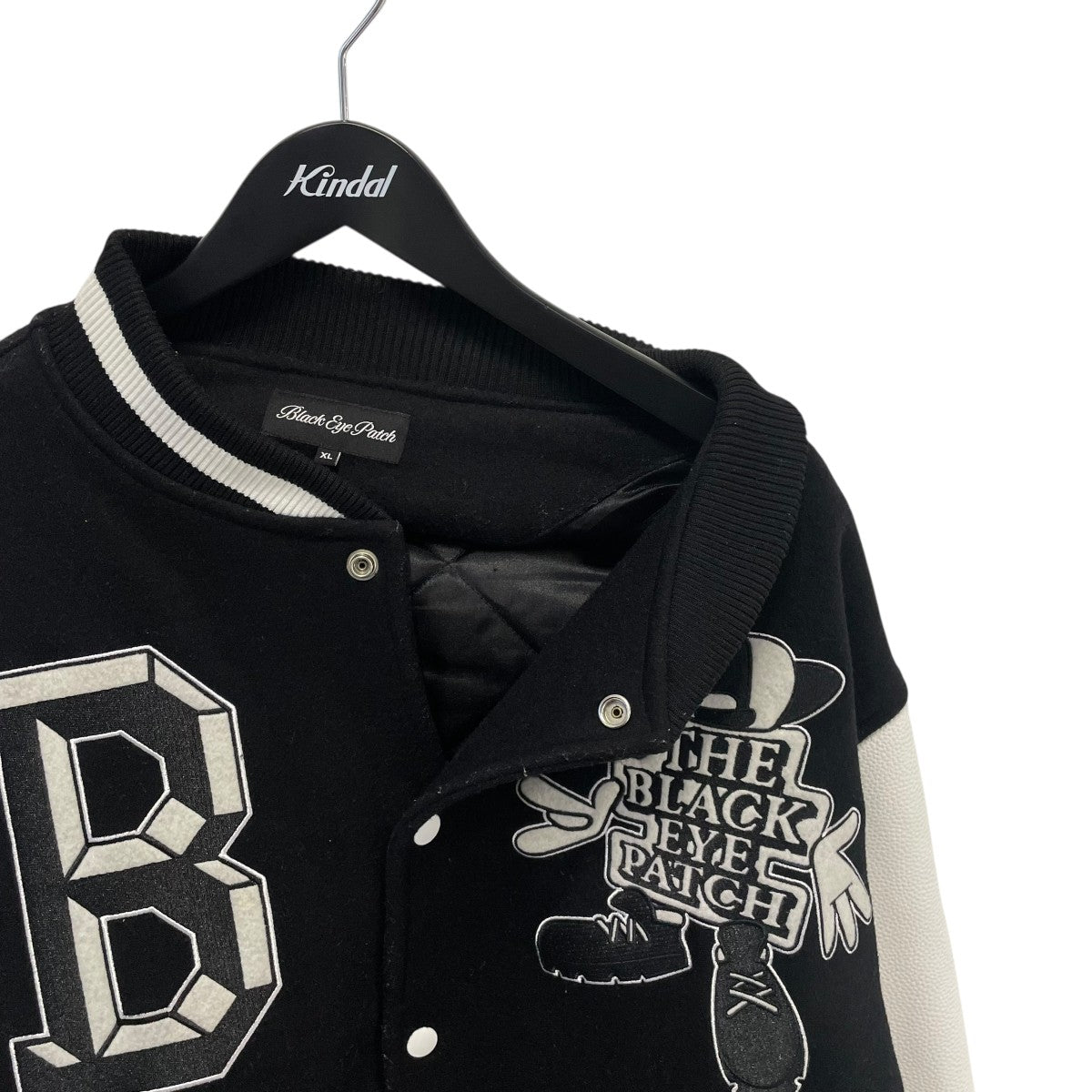 季節外特価【美品】ブラックアイパッチ スタジャン 取扱注意 刺繍 袖レザー 中古・古着通販】THE BLACK EYE PATCH (ブラックアイパッチ