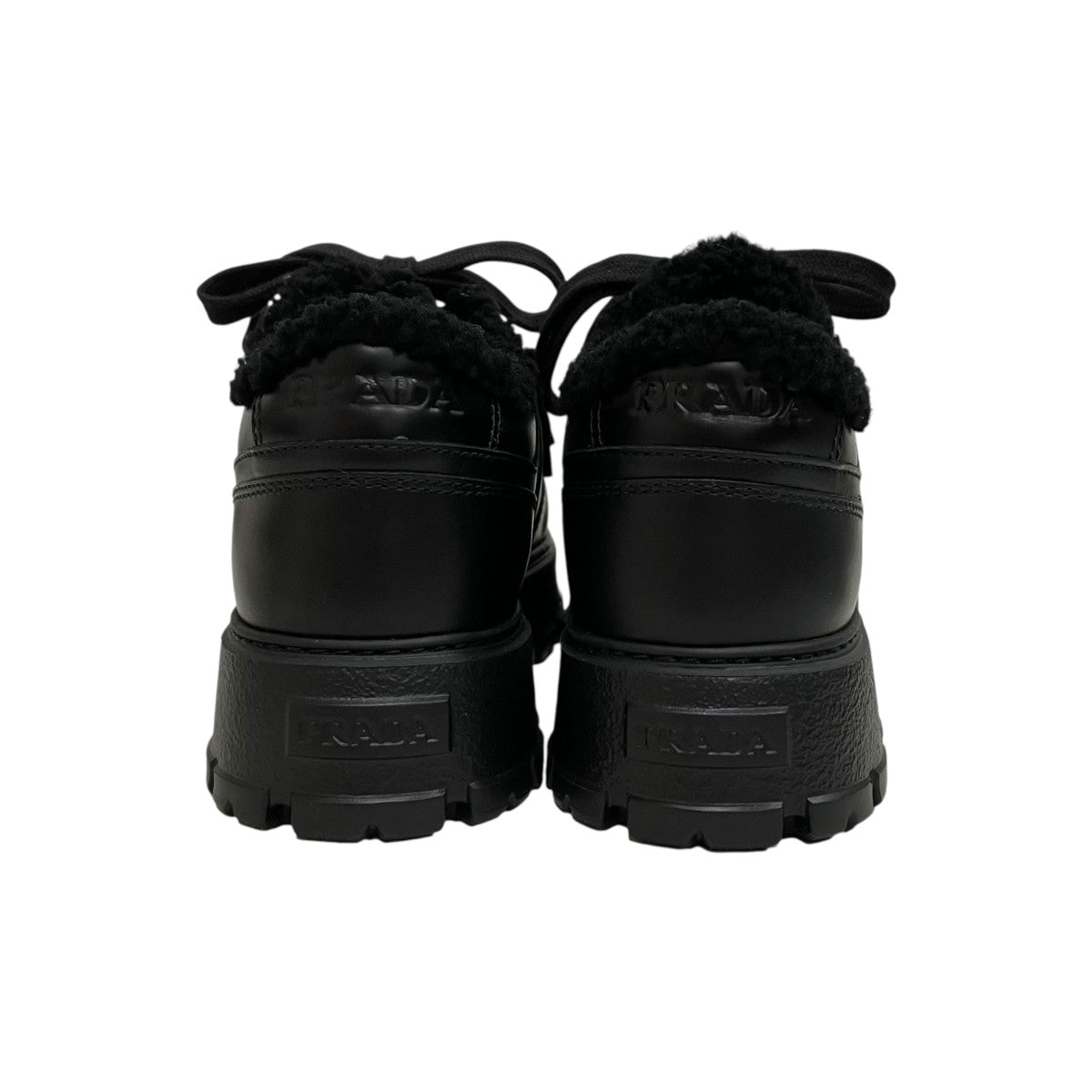 PRADA(プラダ) トライアングルロゴボア スニーカー947 8830 947 8830